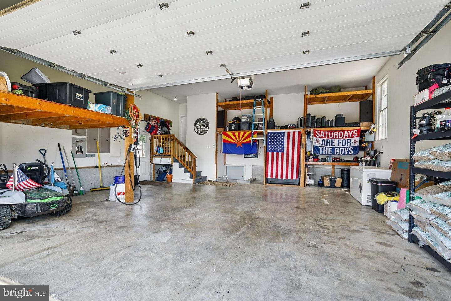 HUNTERS RIDGE - Residential