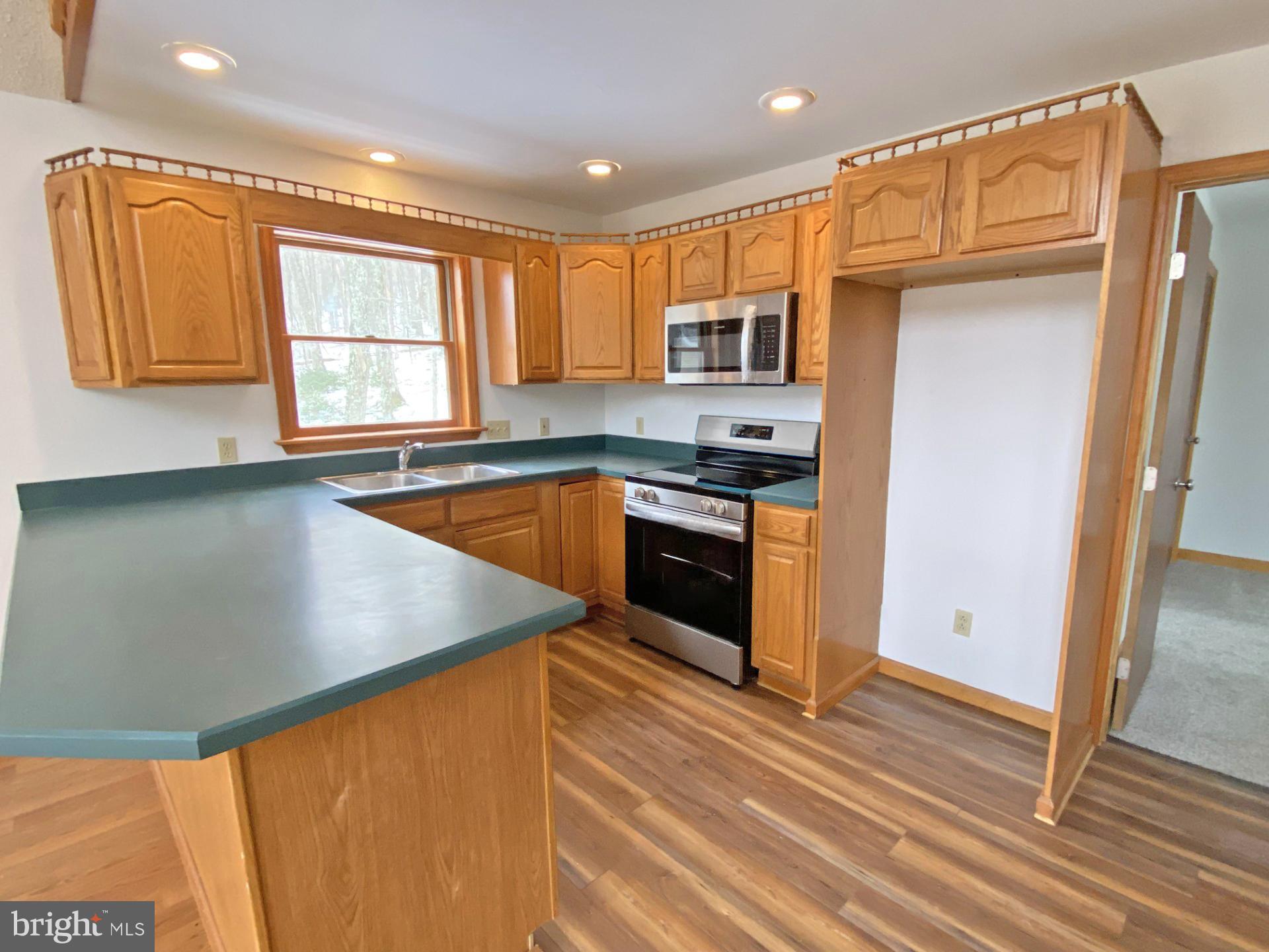 BEECH MOUNTAIN LAKES - Residential