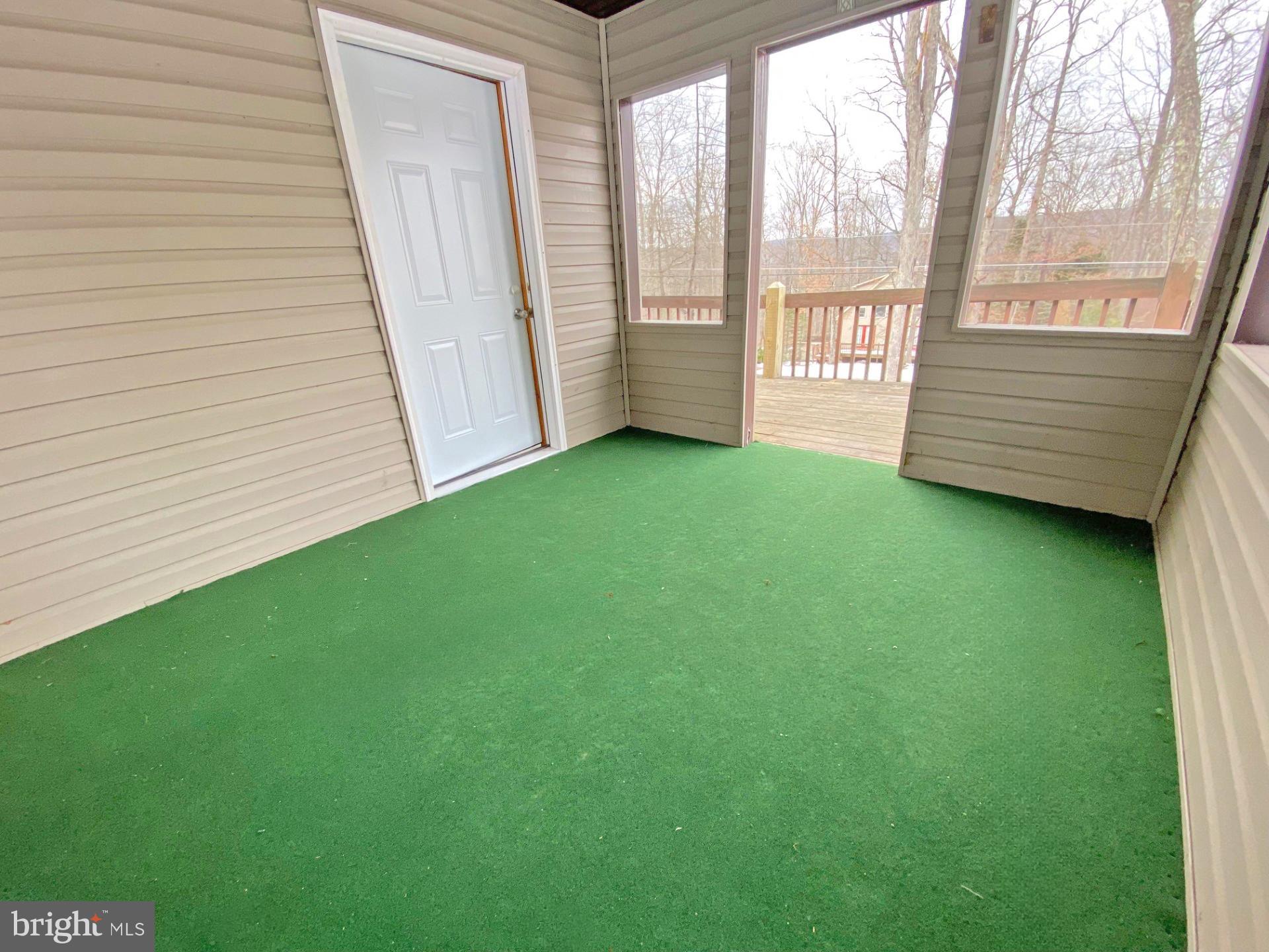 BEECH MOUNTAIN LAKES - Residential