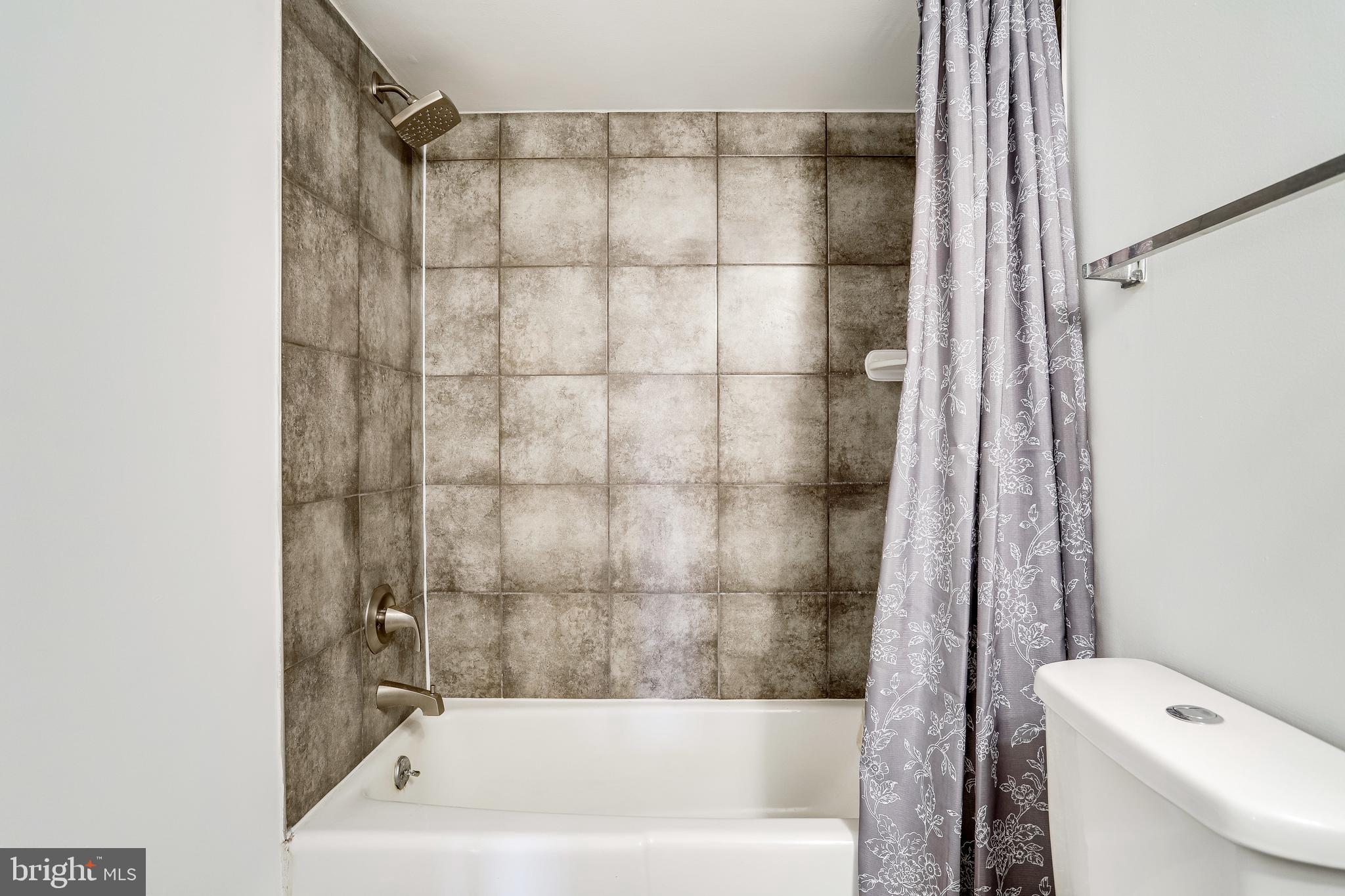 THE CARLTON - Residential