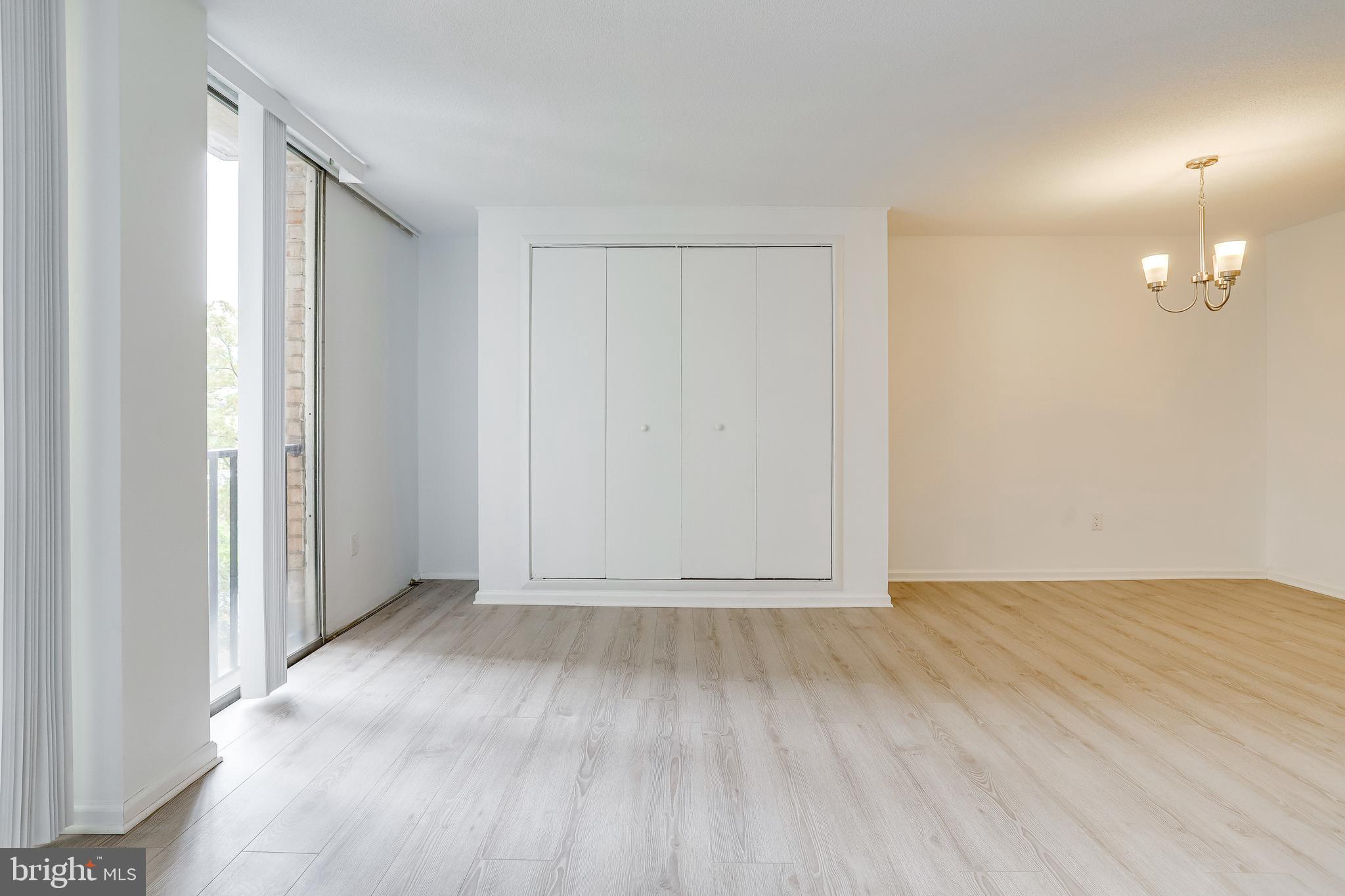 THE CARLTON - Residential