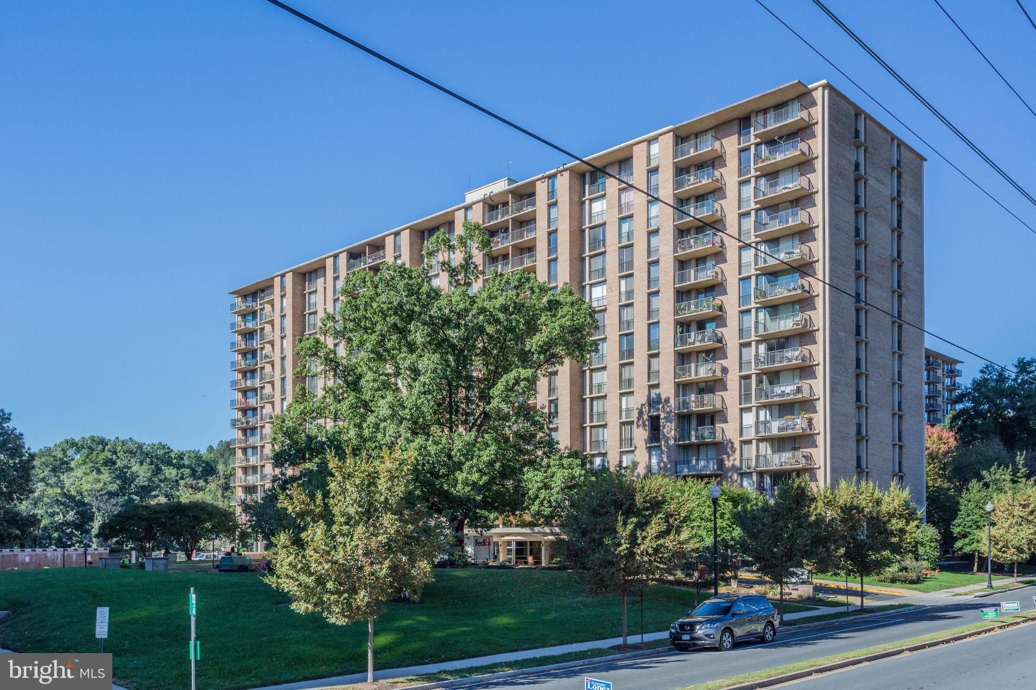 THE CARLTON - Residential