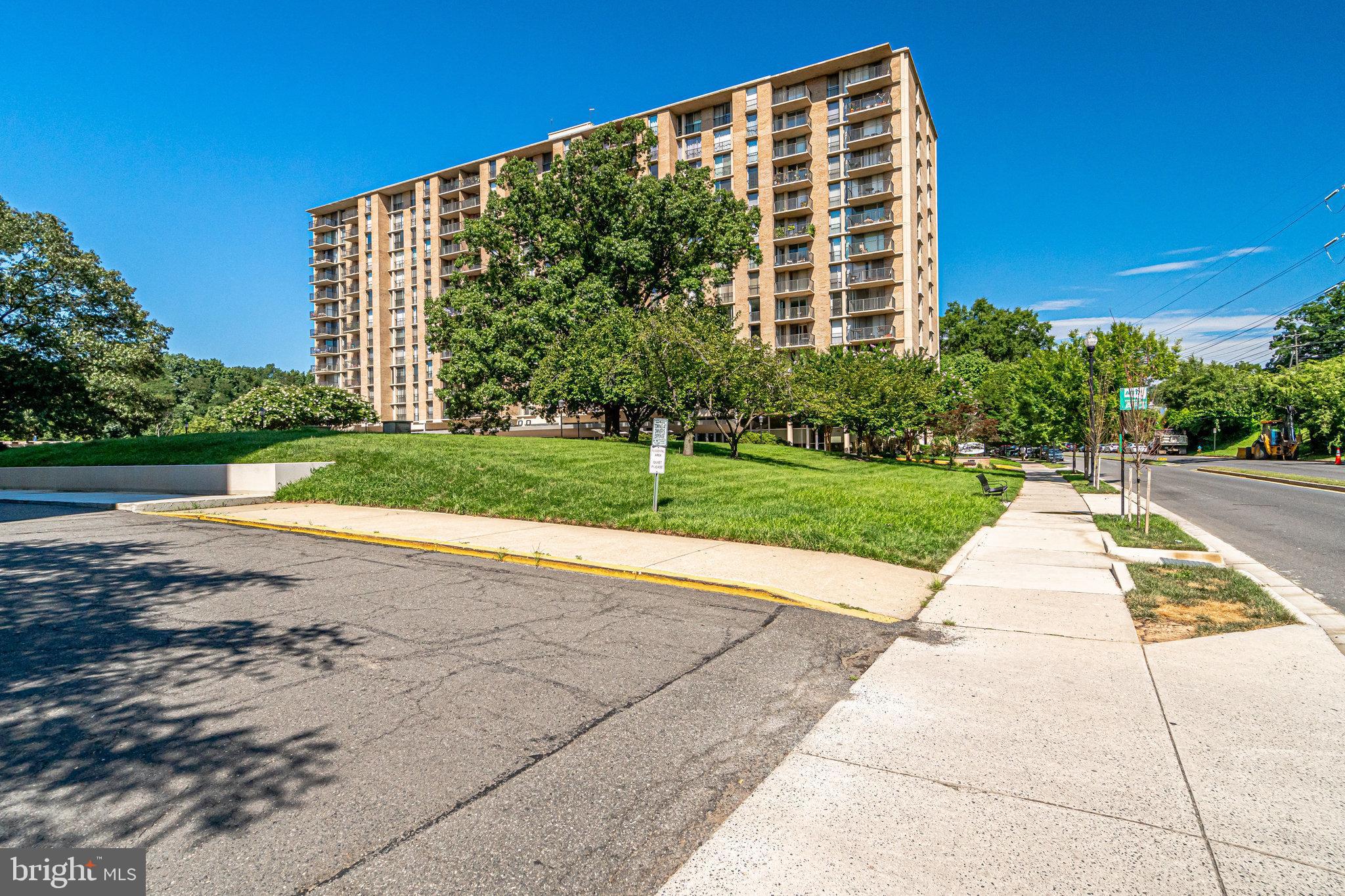 THE CARLTON - Residential