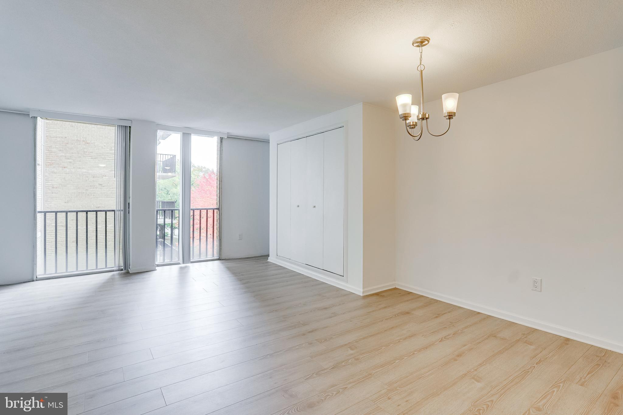 THE CARLTON - Residential