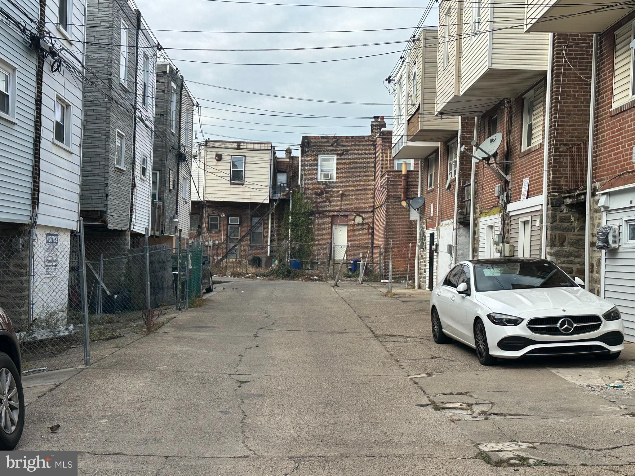 LAWNCREST - Residential