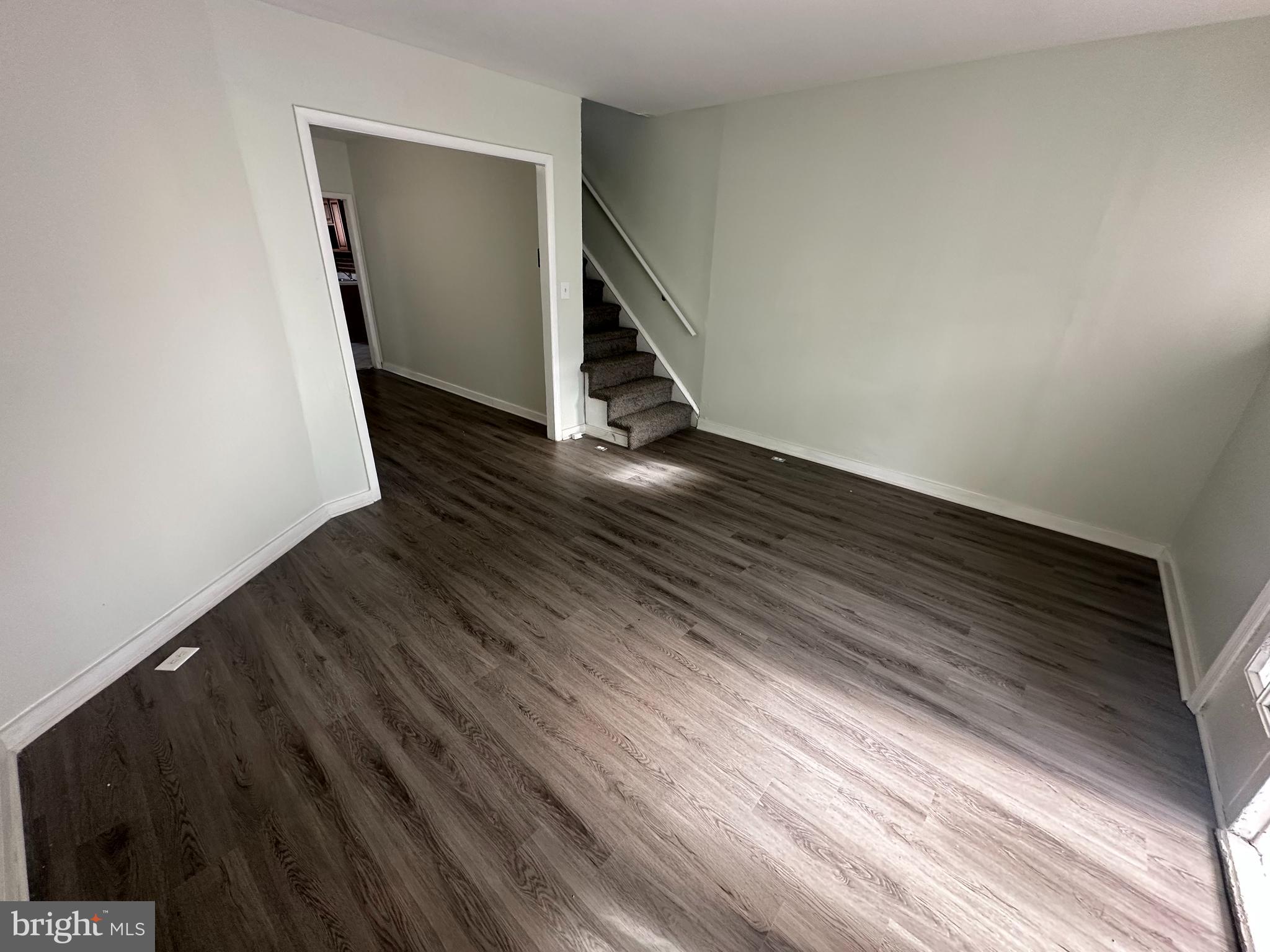 LAWNCREST - Residential