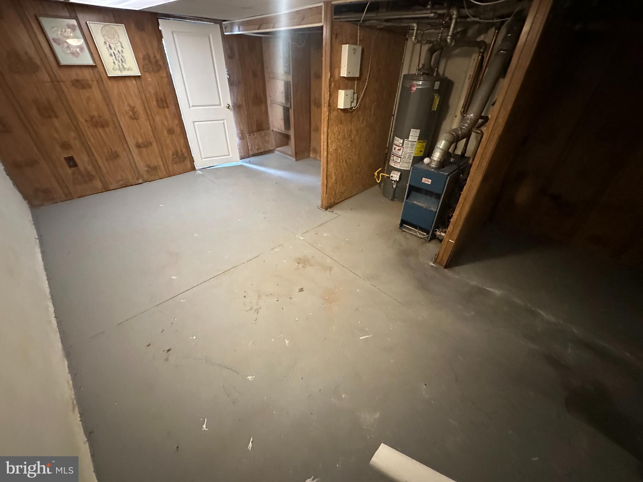 LAWNCREST - Residential