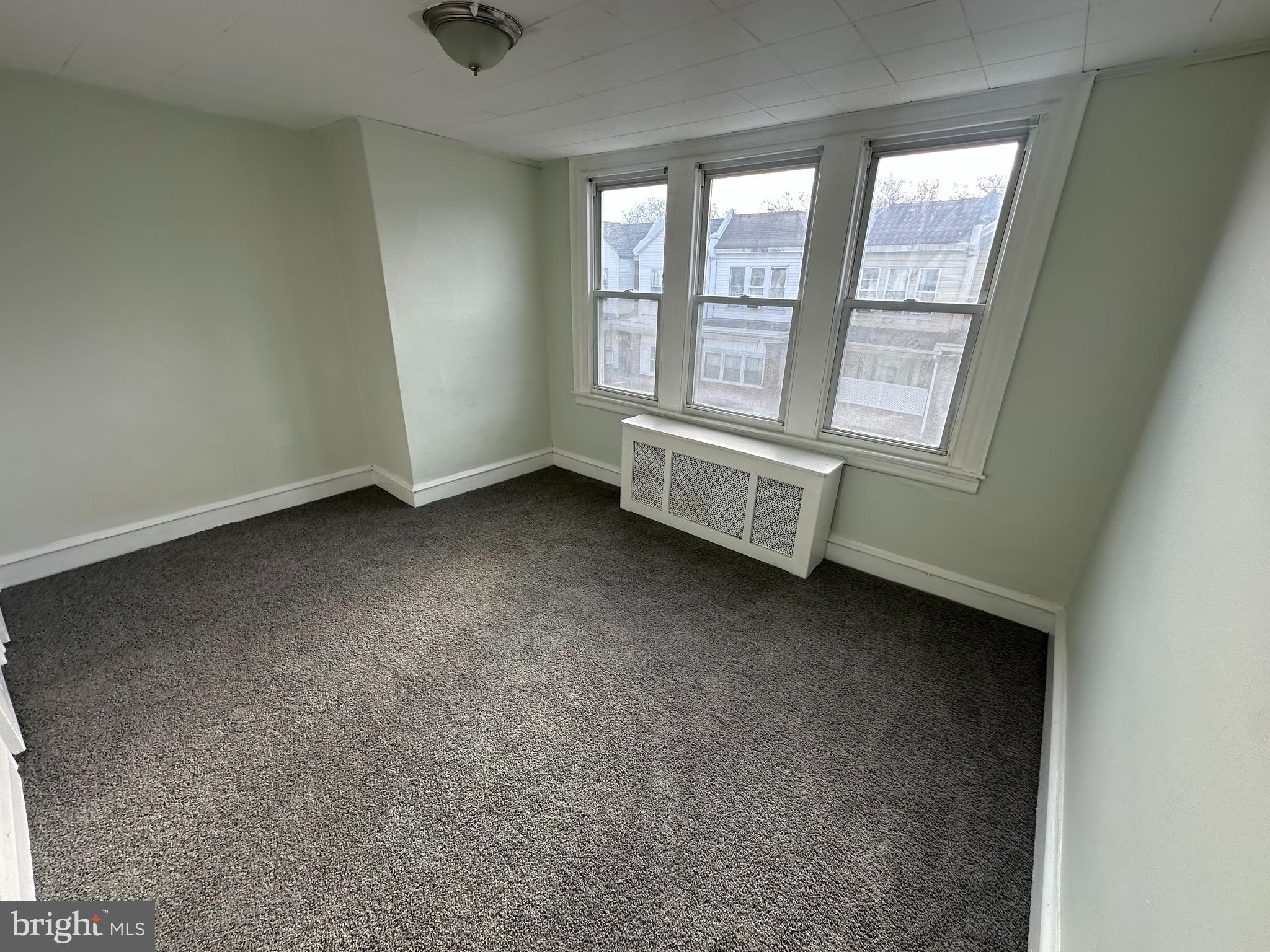 LAWNCREST - Residential