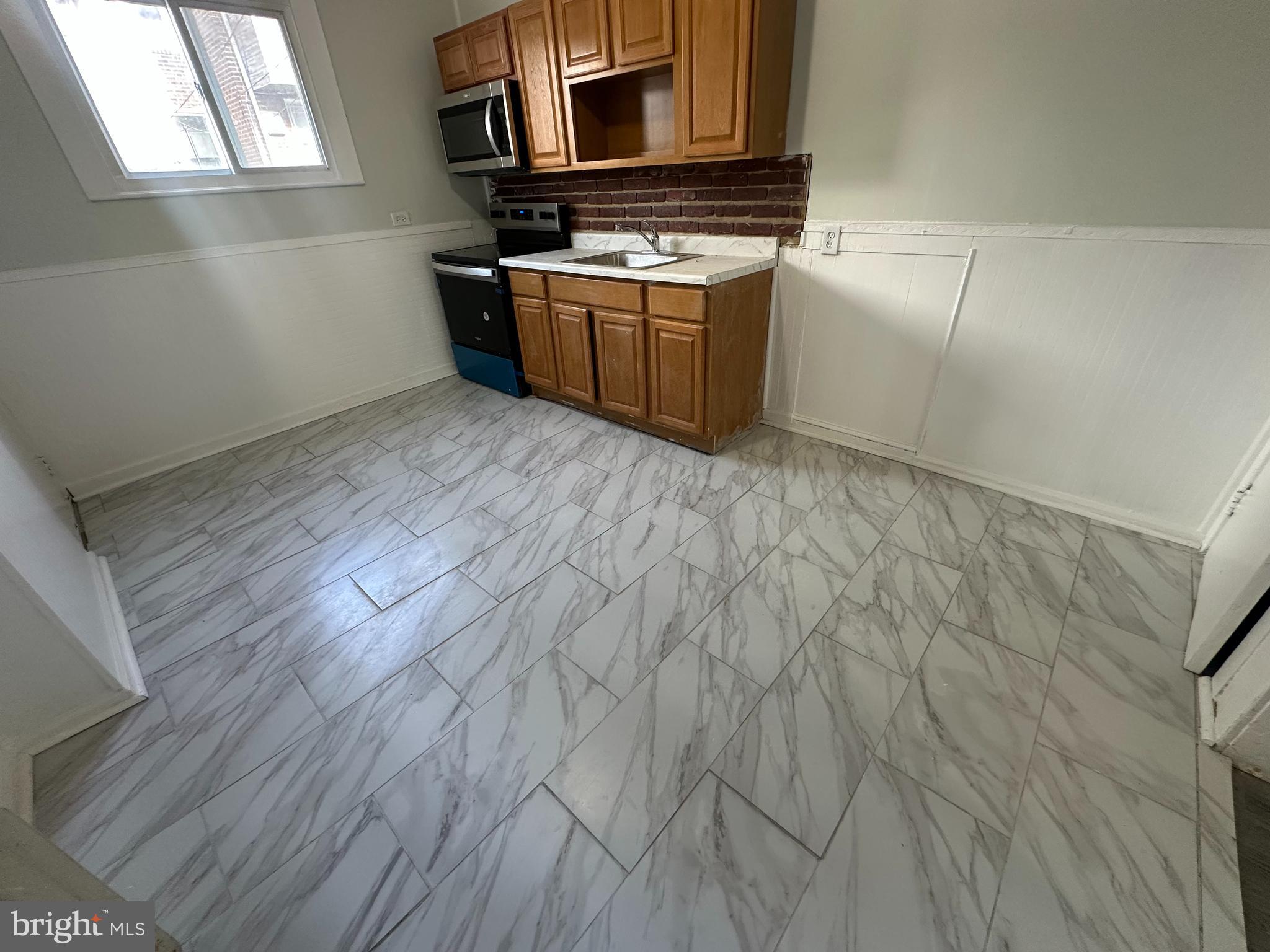 LAWNCREST - Residential