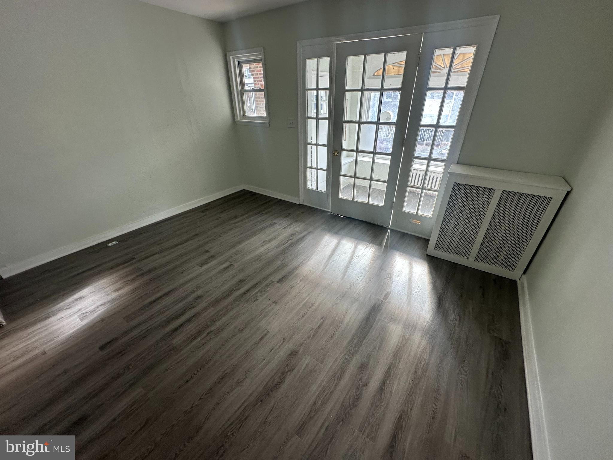 LAWNCREST - Residential