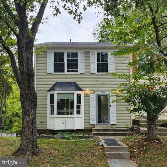 **MORE PHOTOS SOON**
Bring your best offer to this 3 bed 3.5 bath END UNIT town home in the green and calm of the Woodlake Community! This home enjoys one of the larger parcels in the community. Enjoy chirping birds and morning sunshine from the SPACIOUS deck facing Seneca Creek State Park. The kitchen offers stainless steel appliances, a custom bay table, and a reverse osmosis water system to save on water bottles!
The spacious lower level is a walkout with it's own kitchenette, fireplace, storage, and updated lighting! Many major updates are more recent such as the Roof(2024), Water Heater(2021), A/C System(2021), Attic Insulation(2022) with storage platform and pull out ladder.
This community provides convenient access to major commuter routes, shopping, dining, and nearby cities such as Rockville and Gaithersburg.
Gunners Lake is just a stroll down the road, and Seneca State Park is just a step outside!
Make This One YOURS!