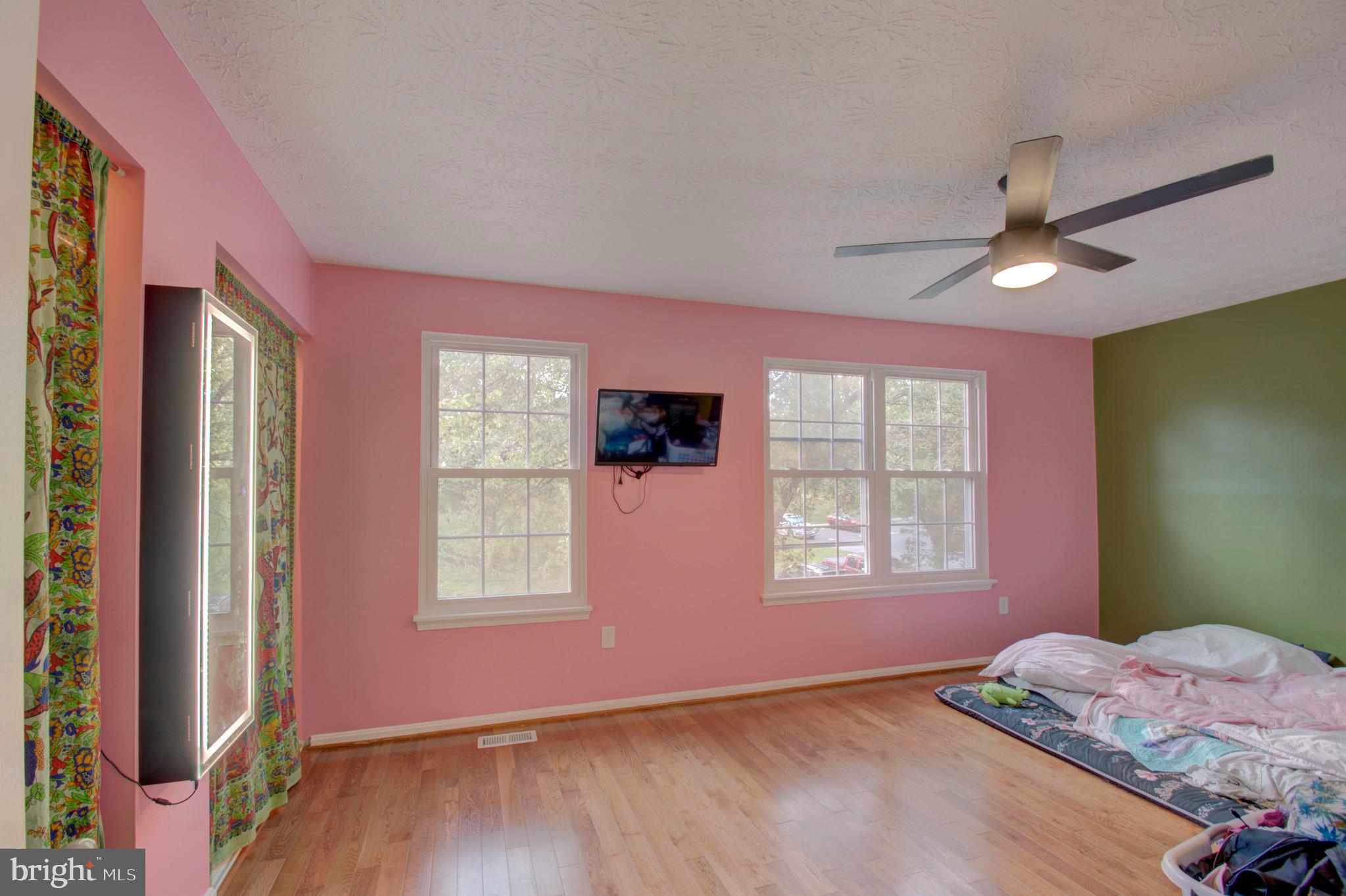 GUNNERS LAKE VILLAGE - Residential