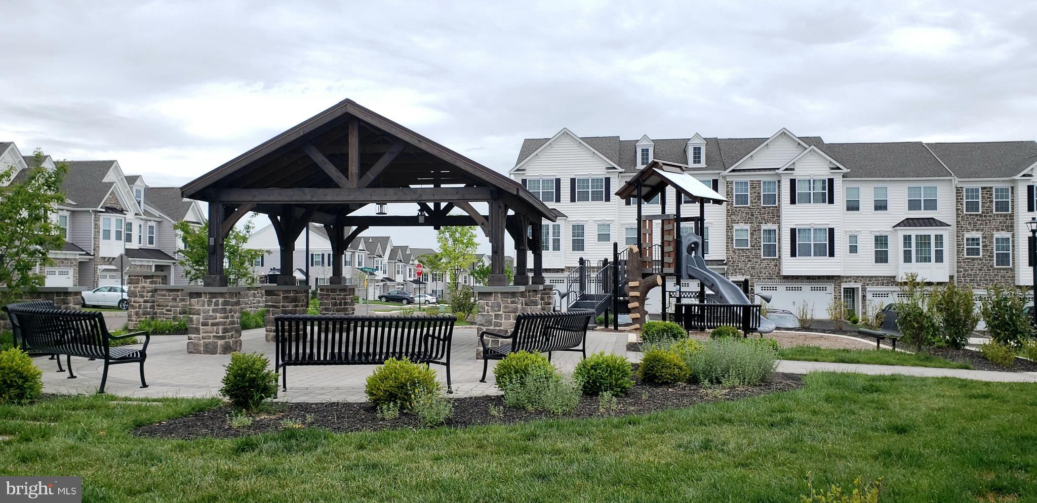 COURTS AT BRYNWOOD - Residential