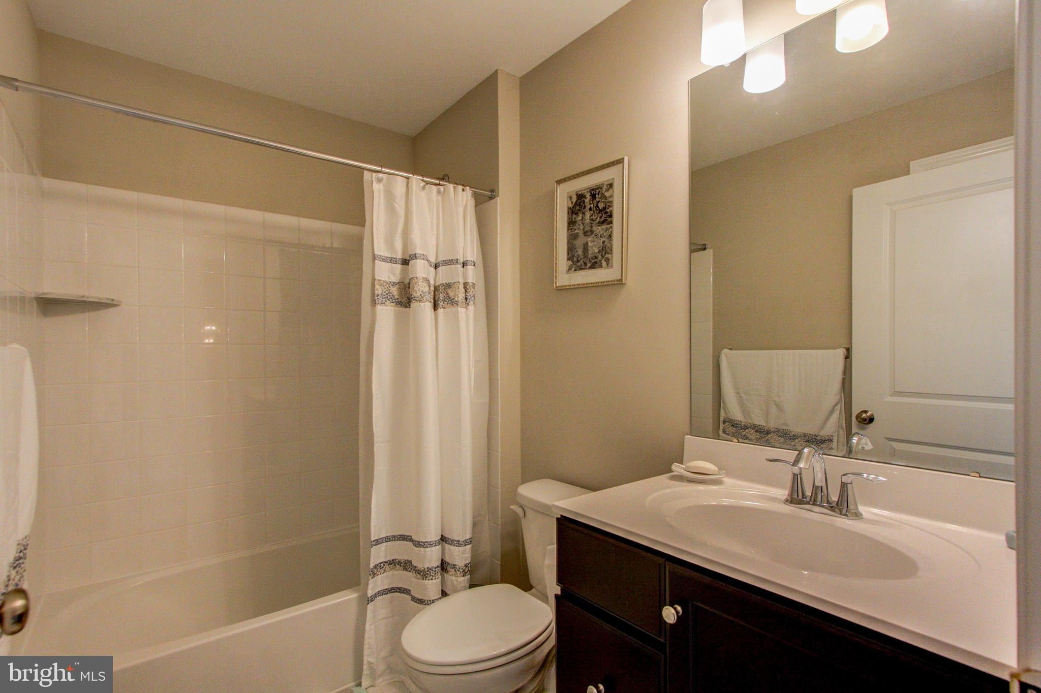 COURTS AT BRYNWOOD - Residential