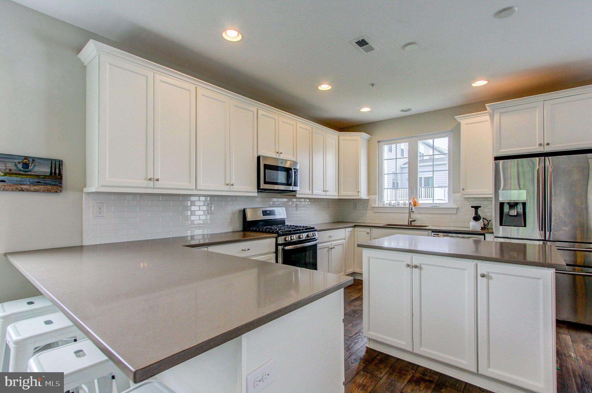 COURTS AT BRYNWOOD - Residential