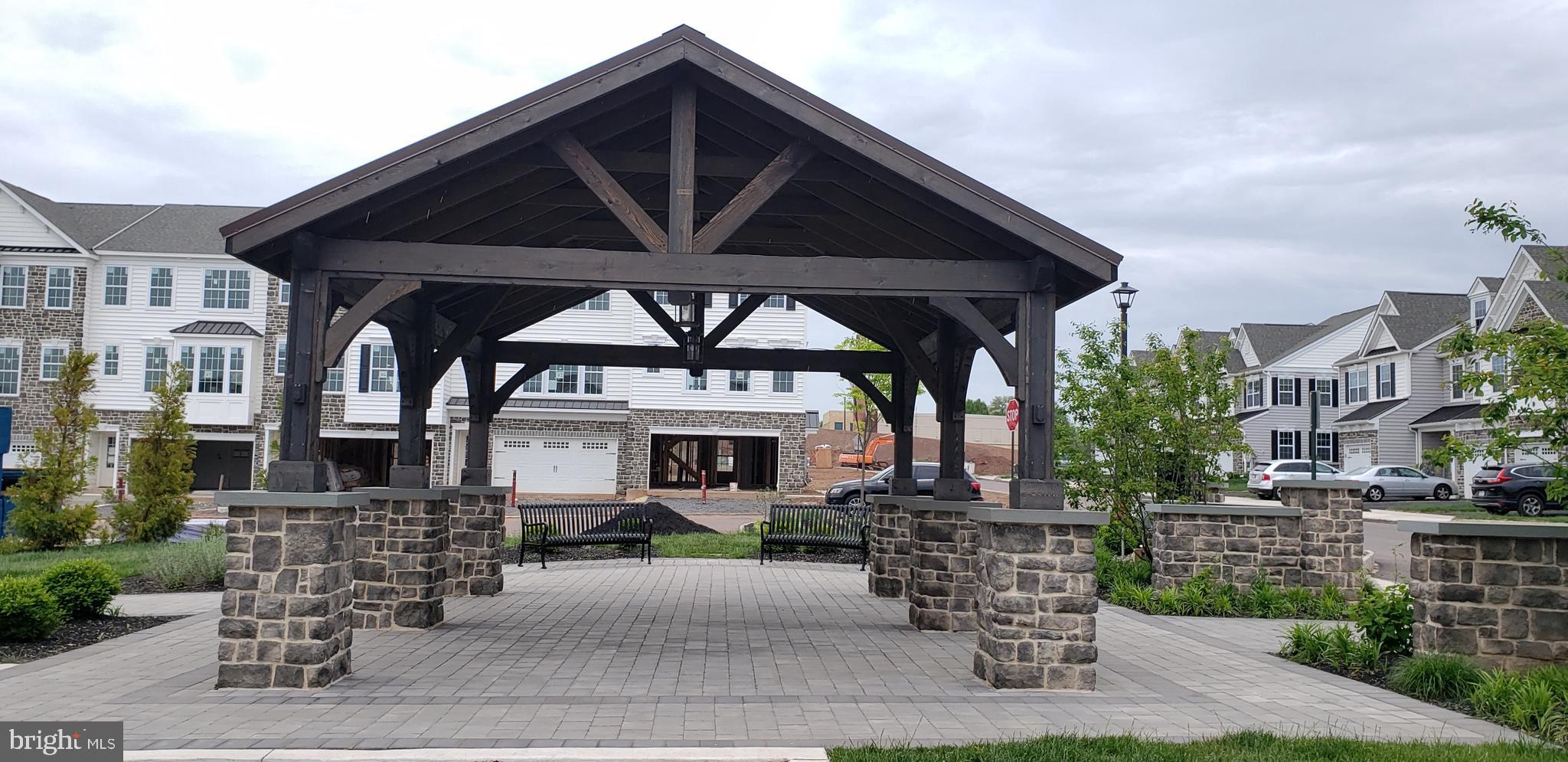 COURTS AT BRYNWOOD - Residential