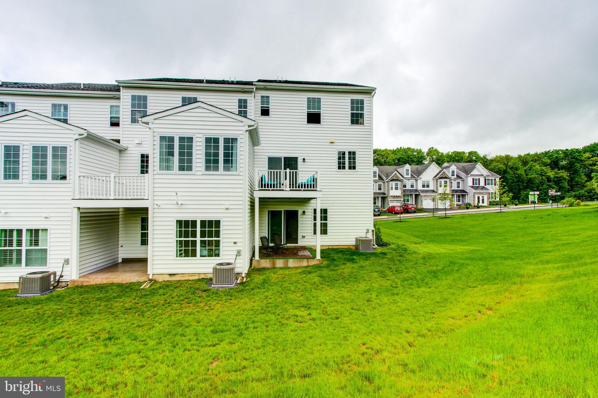 COURTS AT BRYNWOOD - Residential