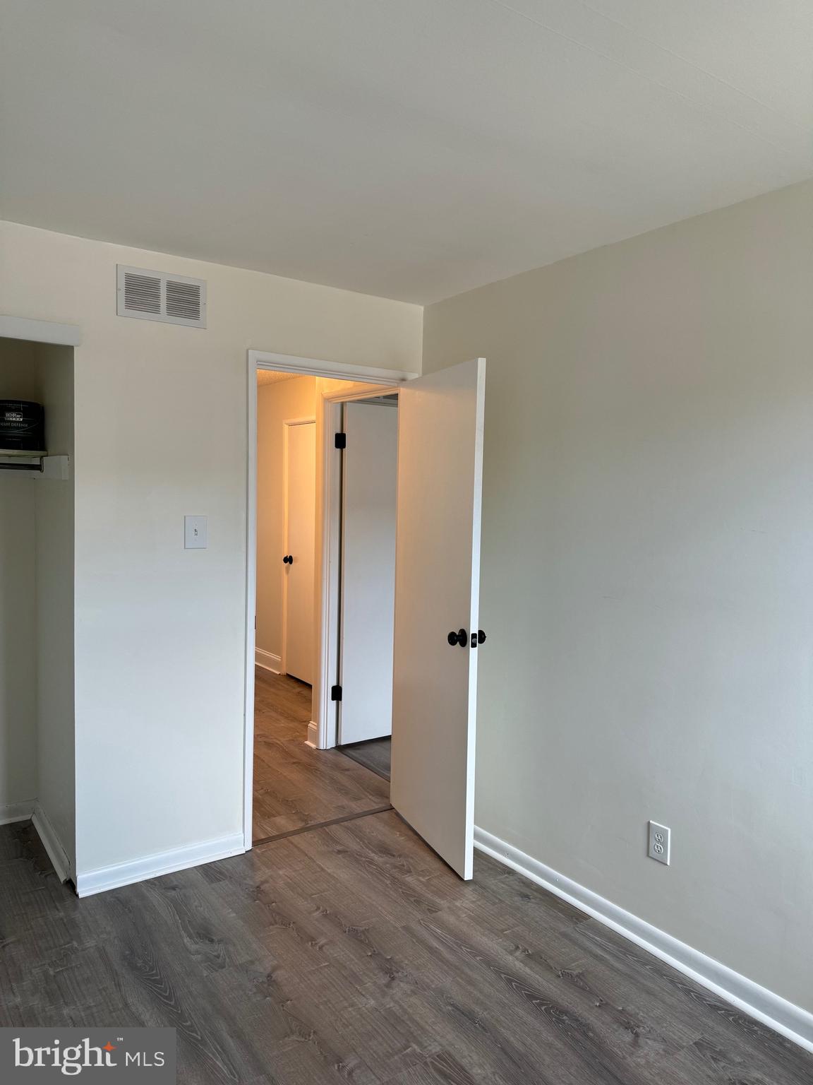 PARKWOOD - Residential Lease