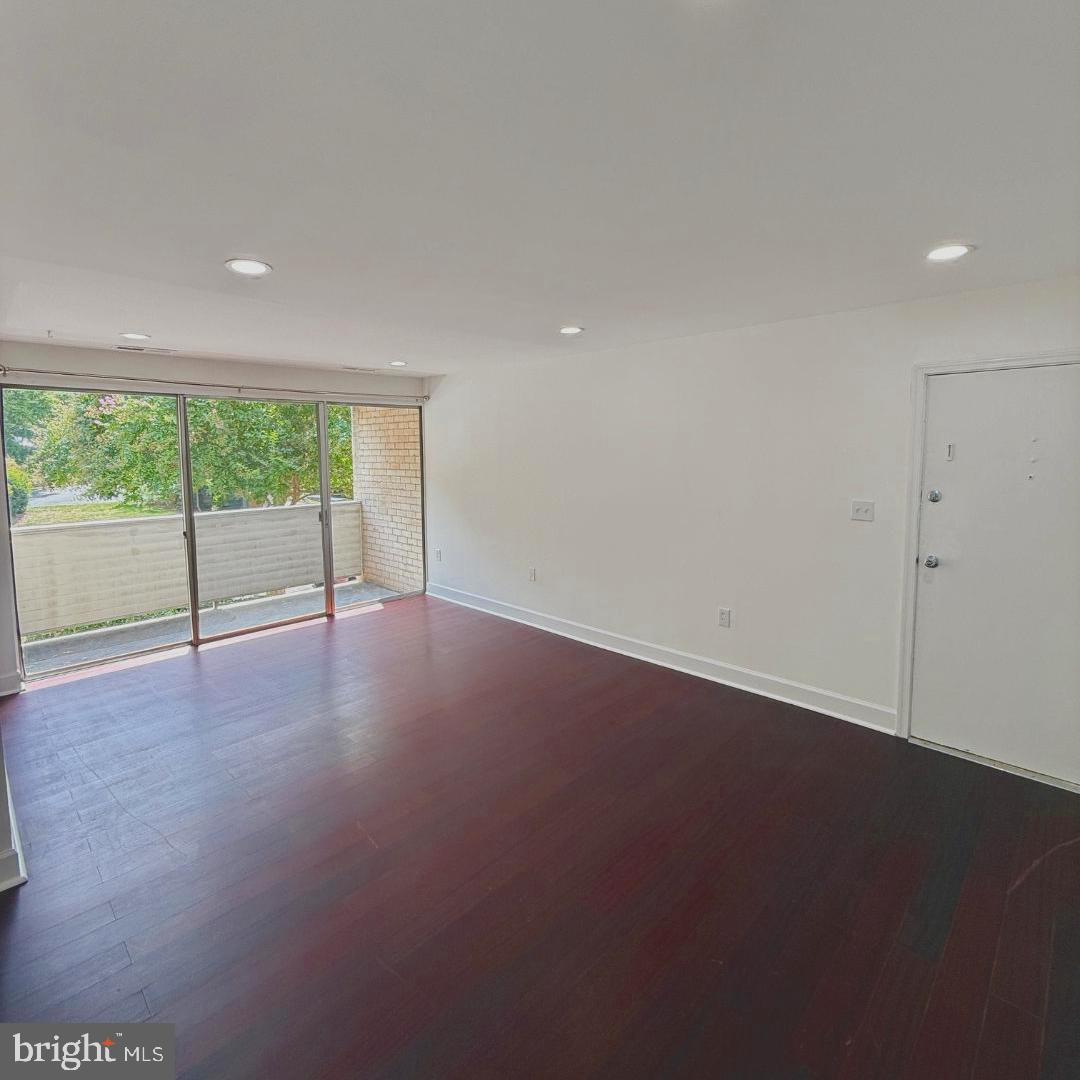 VALLEY PARK - Residential Lease