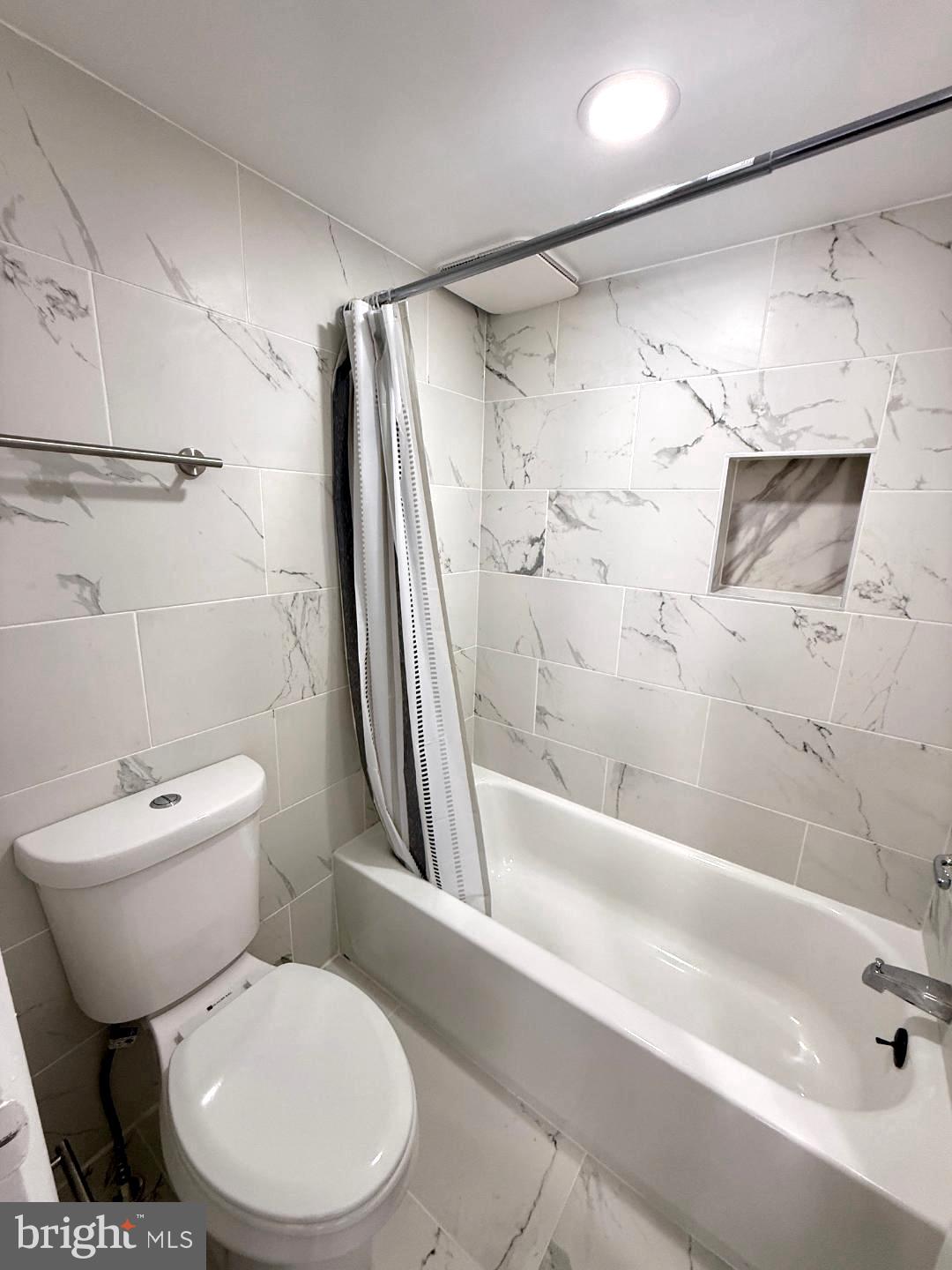 VALLEY PARK - Residential Lease