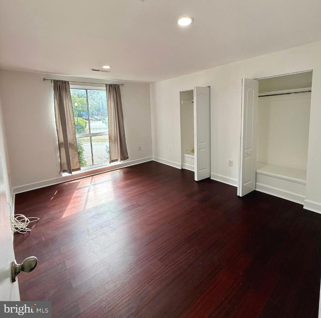 VALLEY PARK - Residential Lease