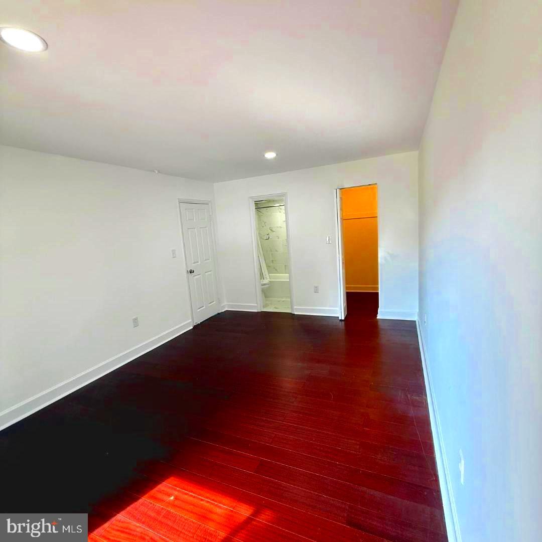 VALLEY PARK - Residential Lease