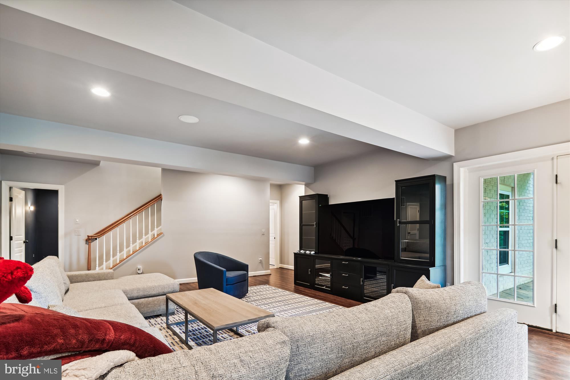 LONG ACRES - Residential