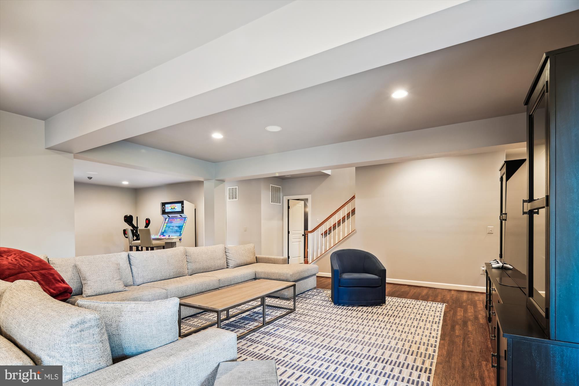 LONG ACRES - Residential