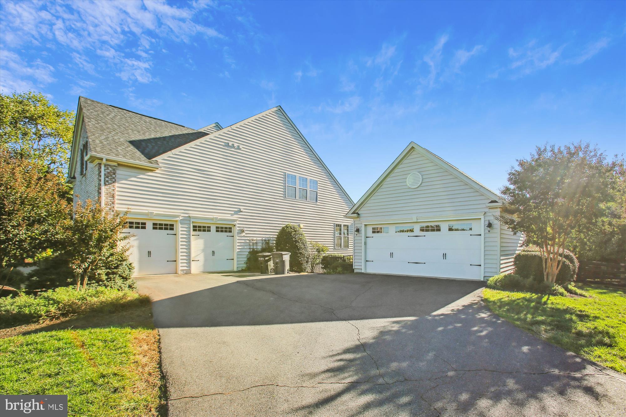 LONG ACRES - Residential