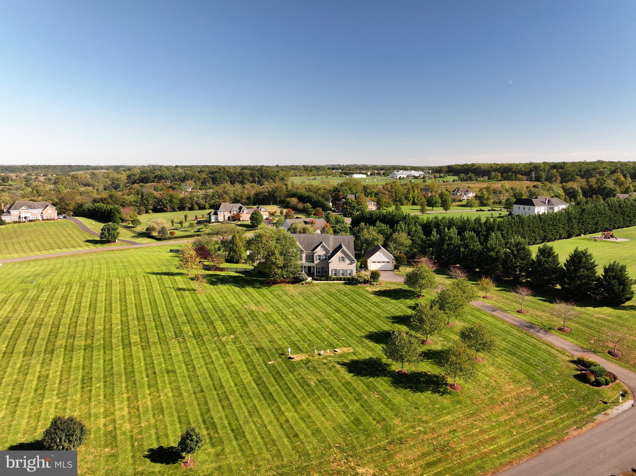 LONG ACRES - Residential