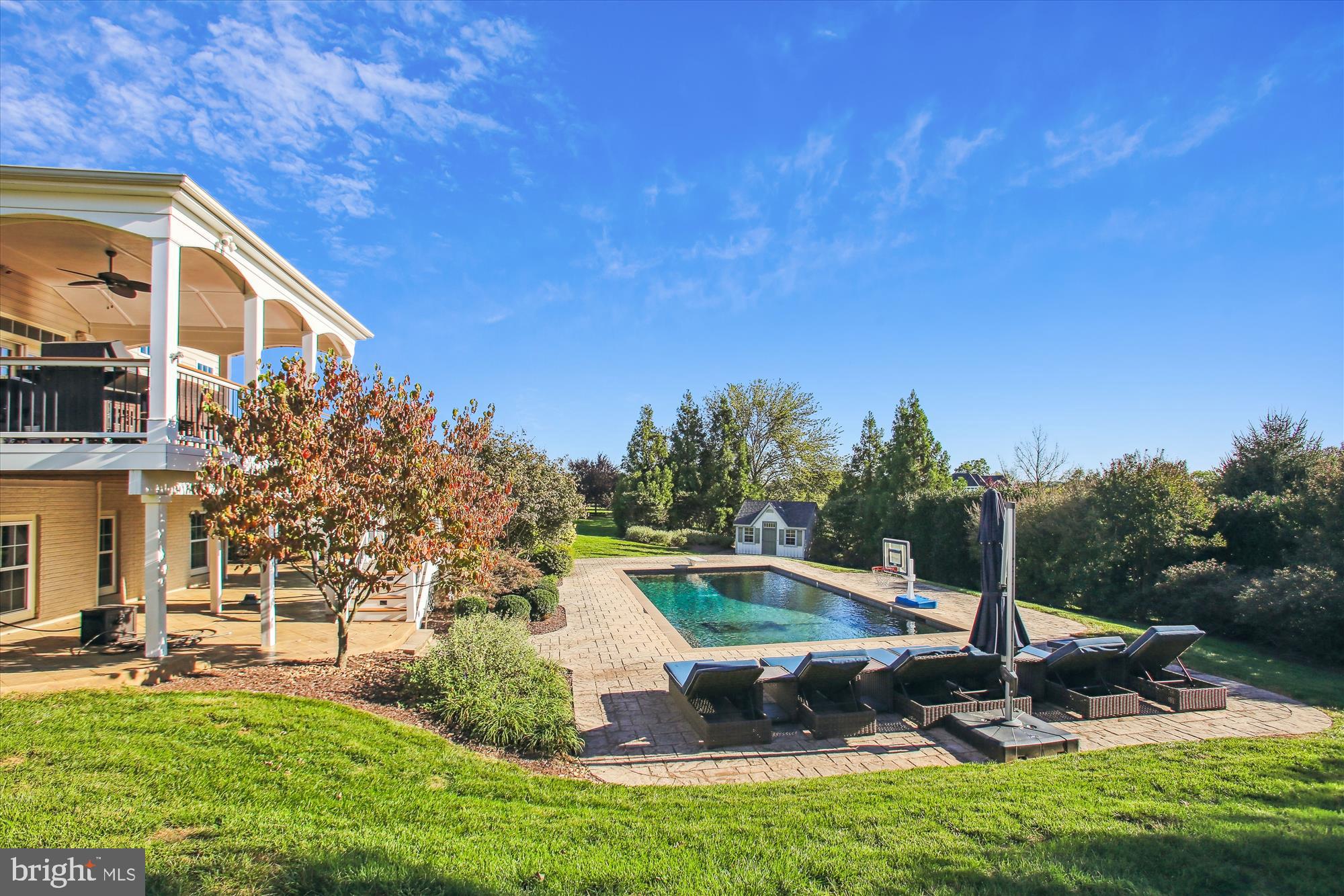 LONG ACRES - Residential