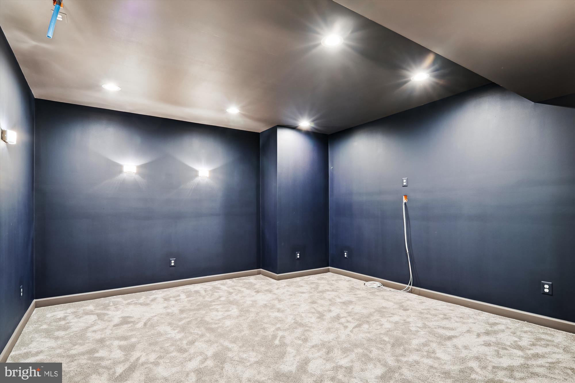 LONG ACRES - Residential