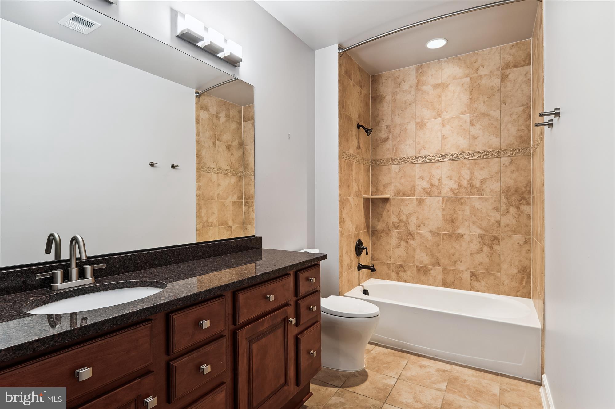 LONG ACRES - Residential