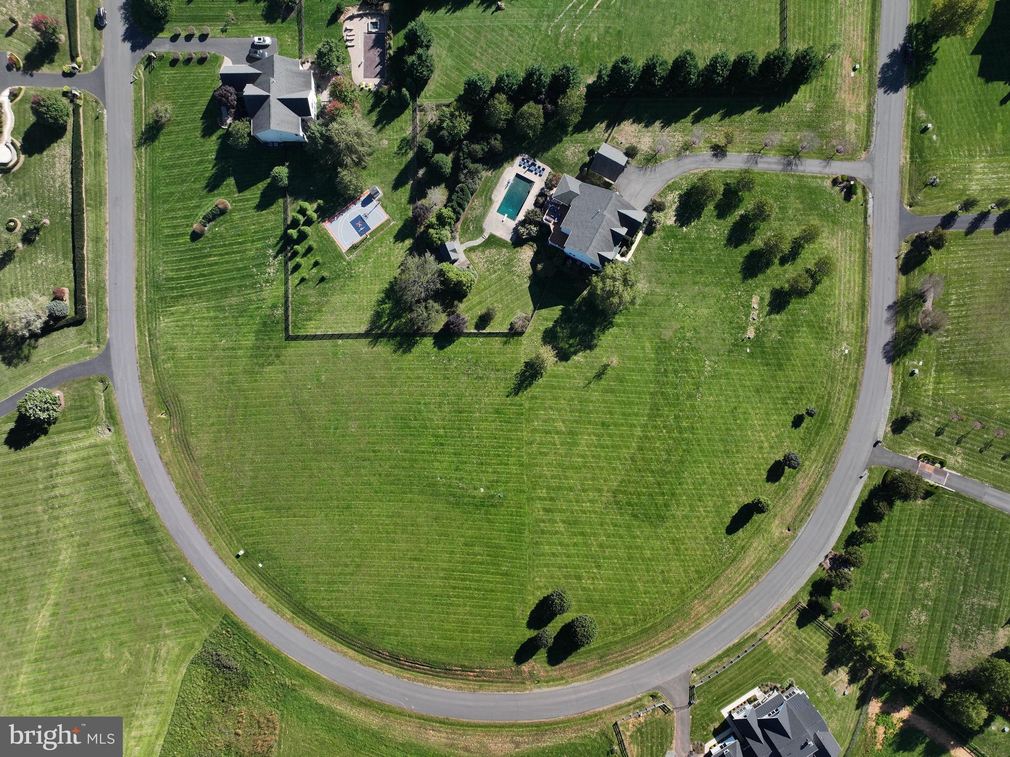 LONG ACRES - Residential