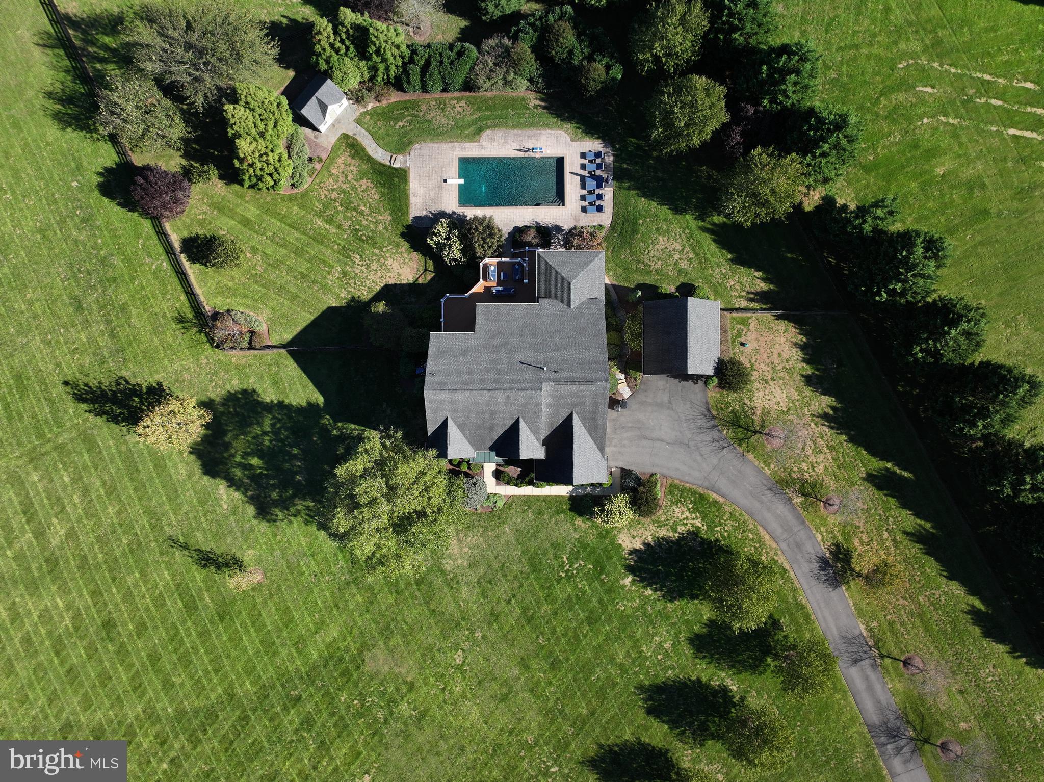 LONG ACRES - Residential