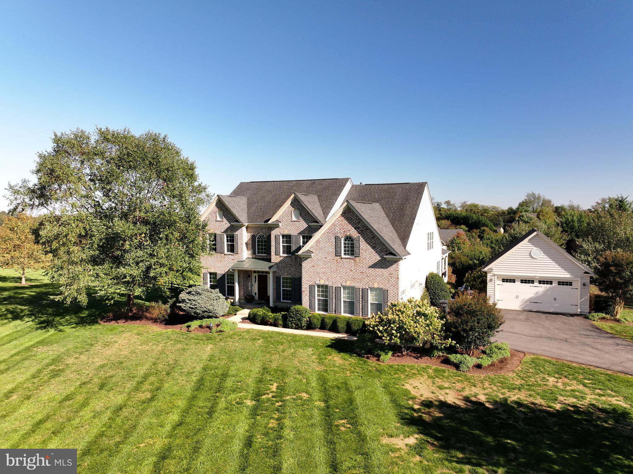 LONG ACRES - Residential