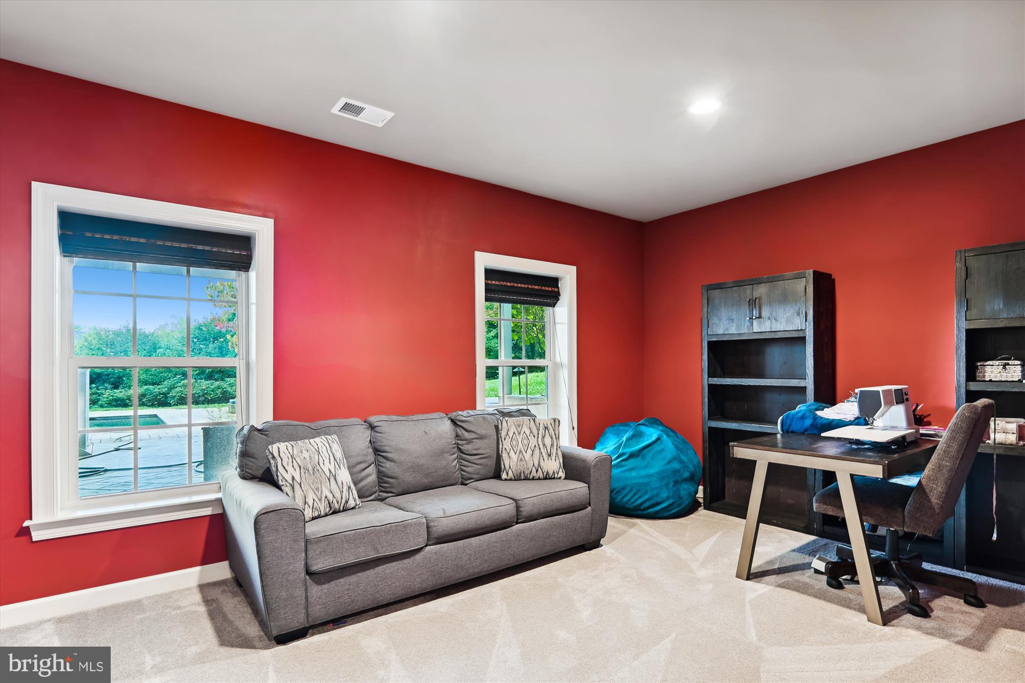 LONG ACRES - Residential