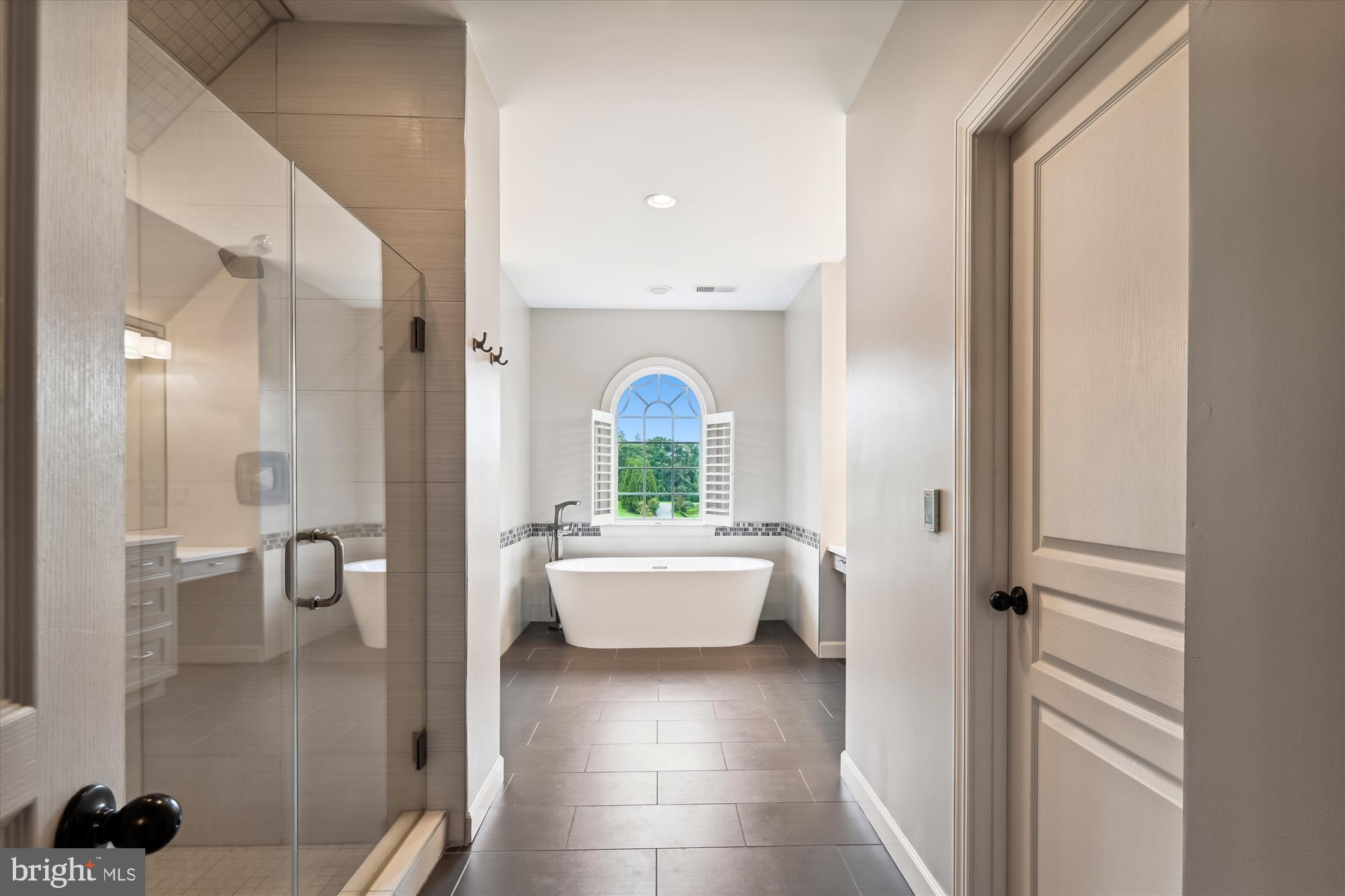 LONG ACRES - Residential