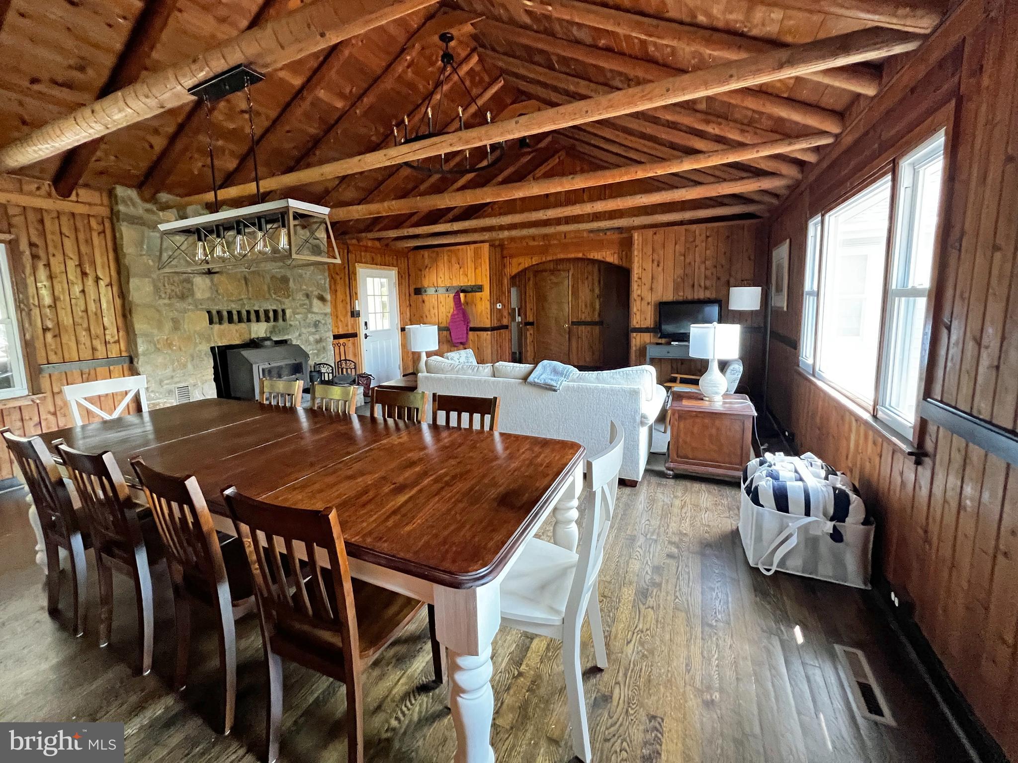 SHEN FARMS MT LAKE - Residential