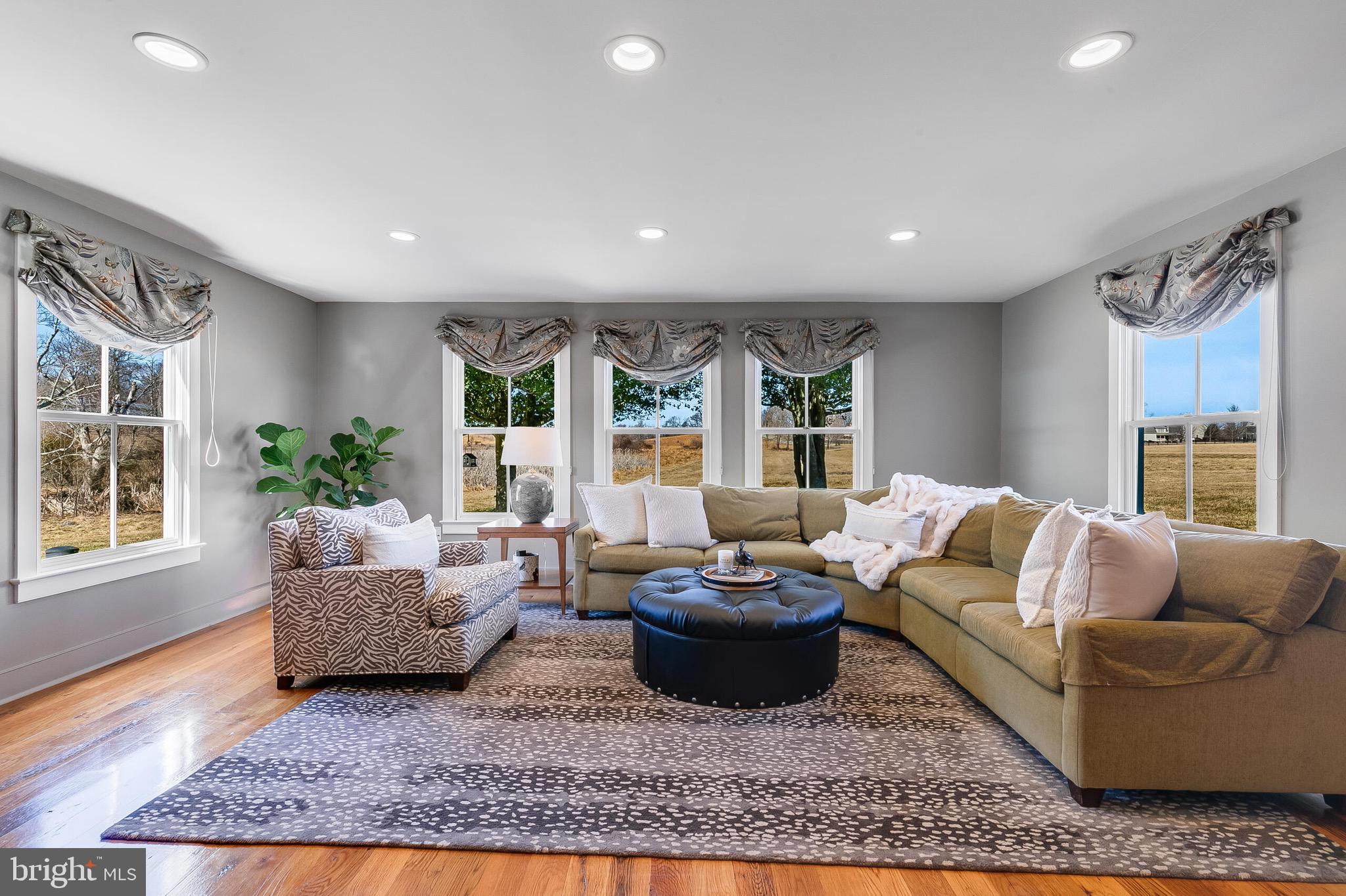 WATERFIELD HAMLET - Residential