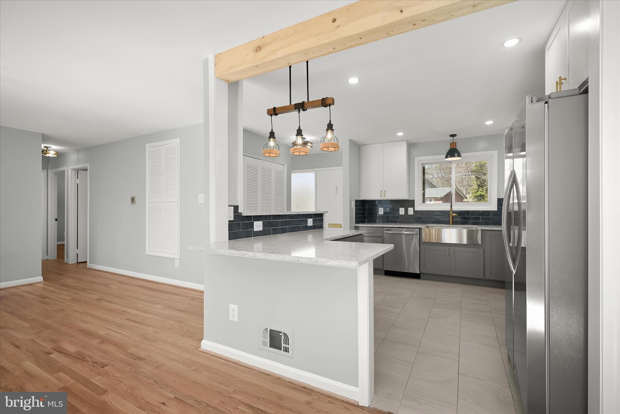 OAKVIEW - Residential