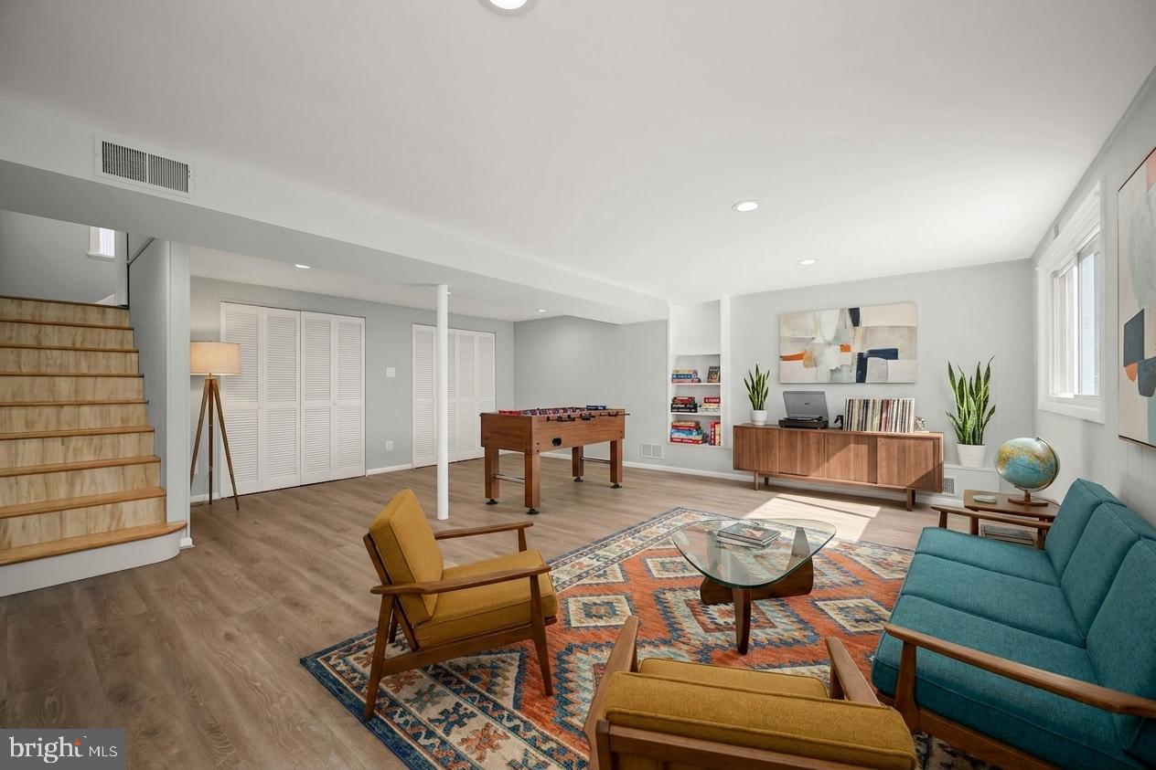 OAKVIEW - Residential