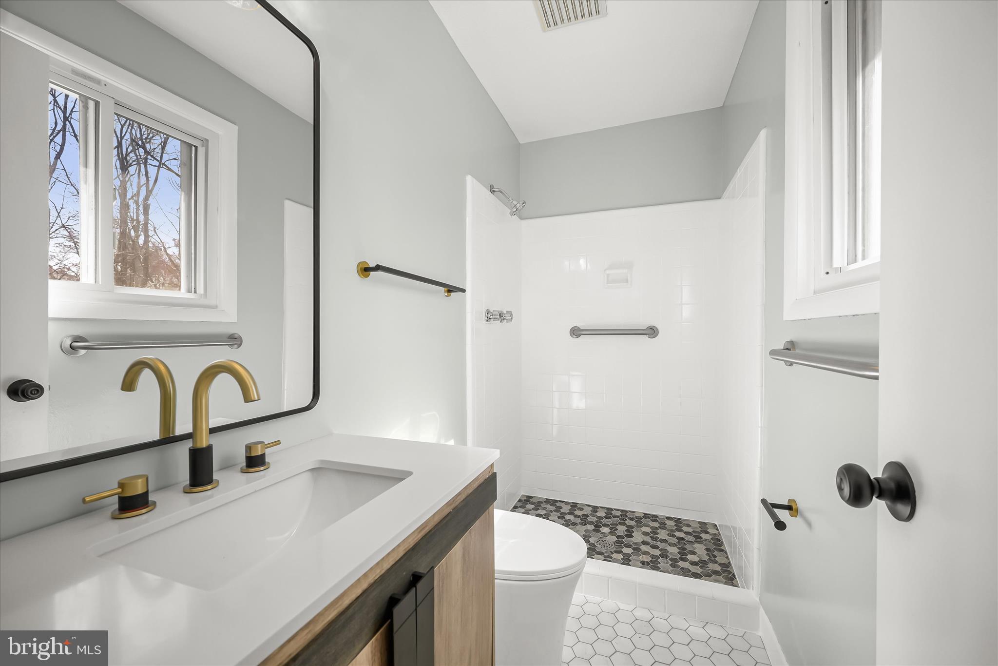 OAKVIEW - Residential