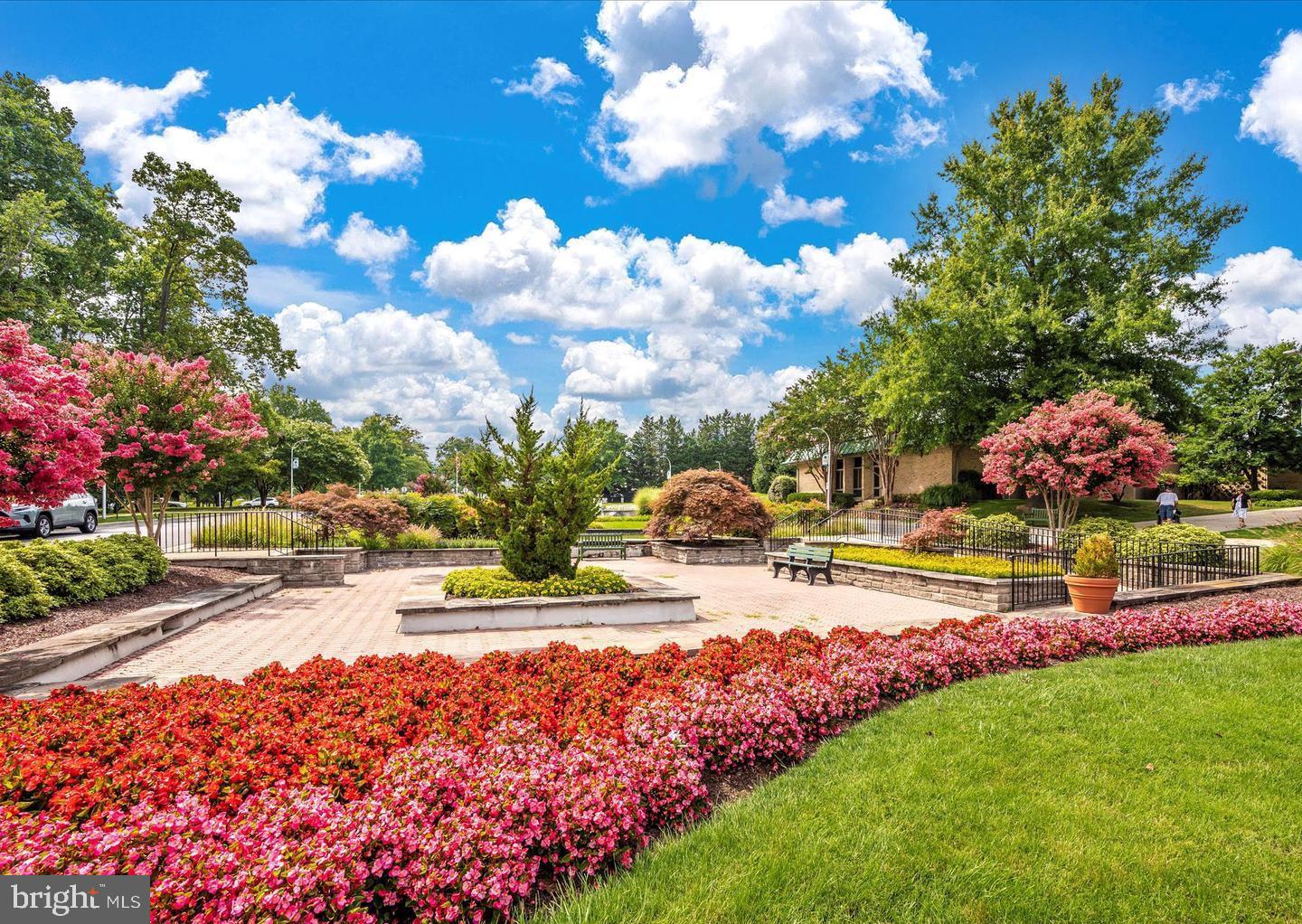 GREENS AT LEISURE WORLD - Residential