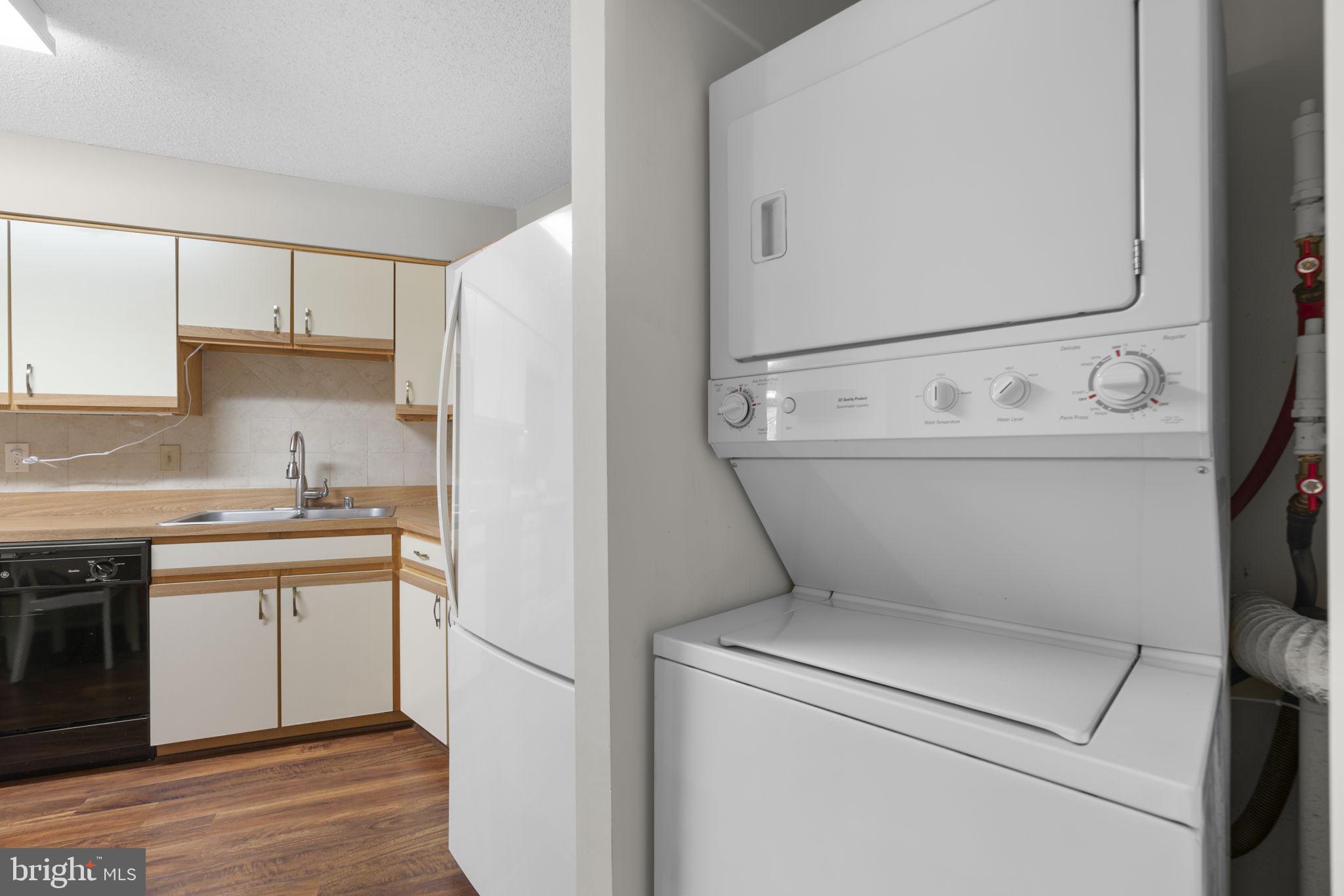 GREENS AT LEISURE WORLD - Residential