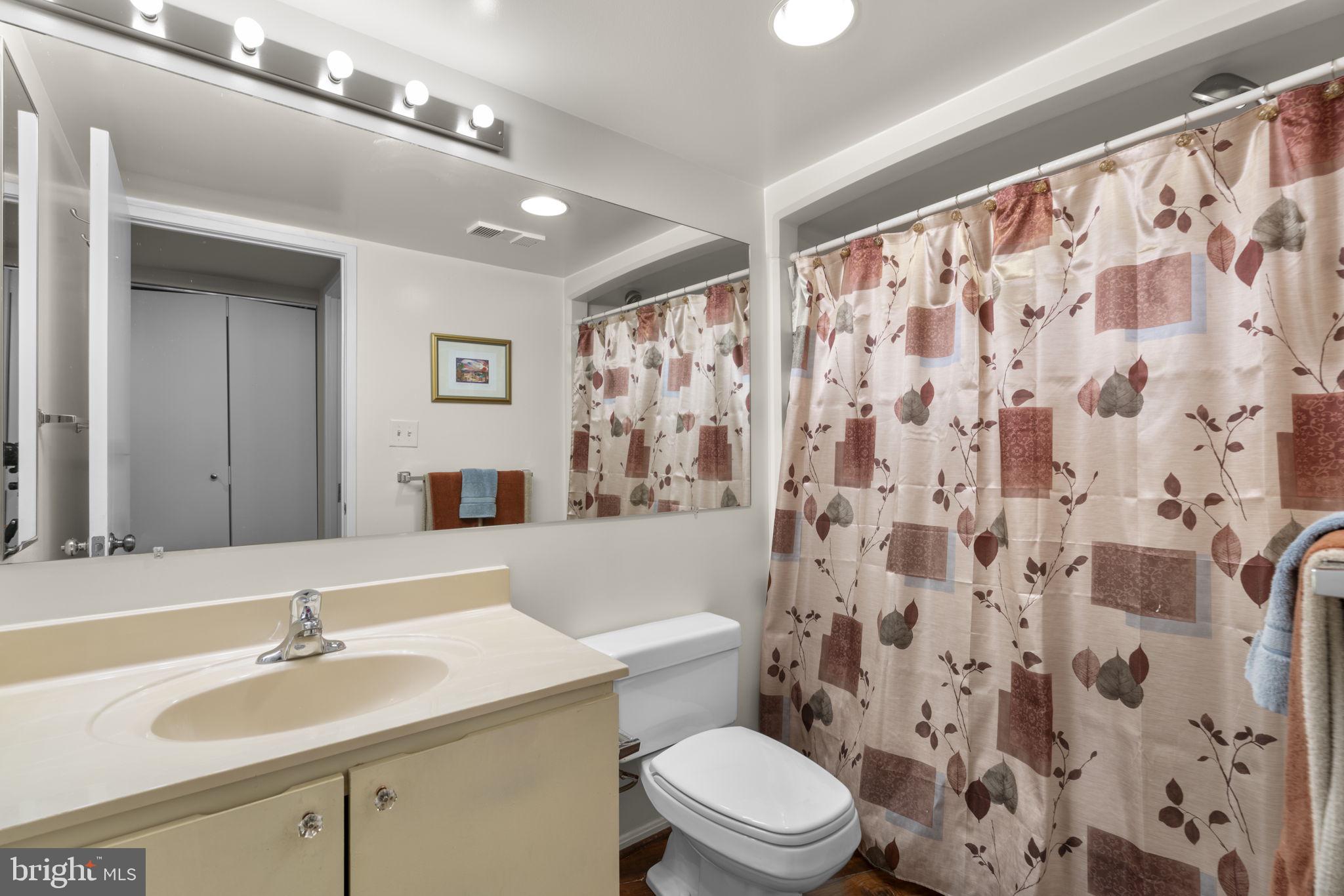 GREENS AT LEISURE WORLD - Residential