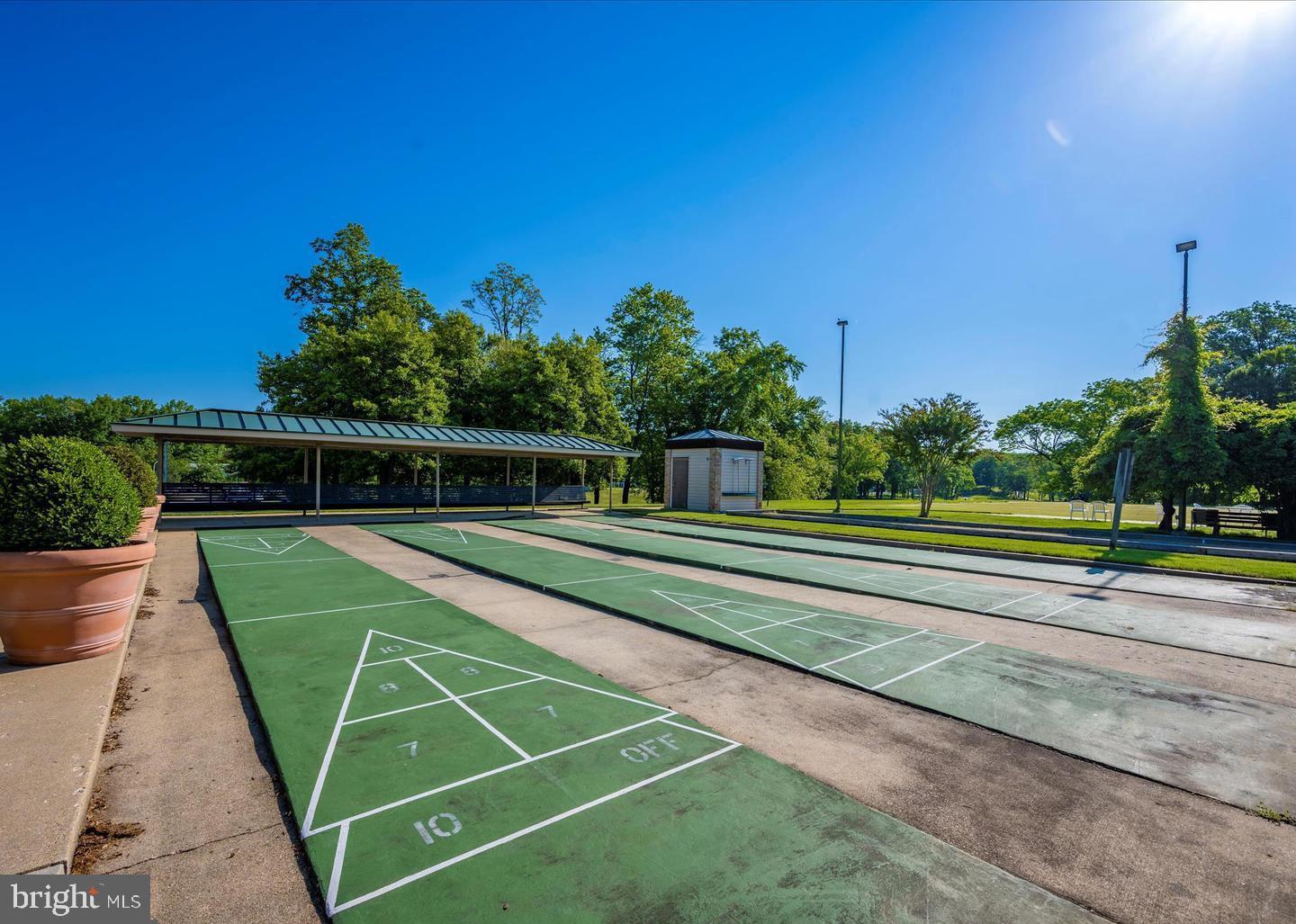 GREENS AT LEISURE WORLD - Residential