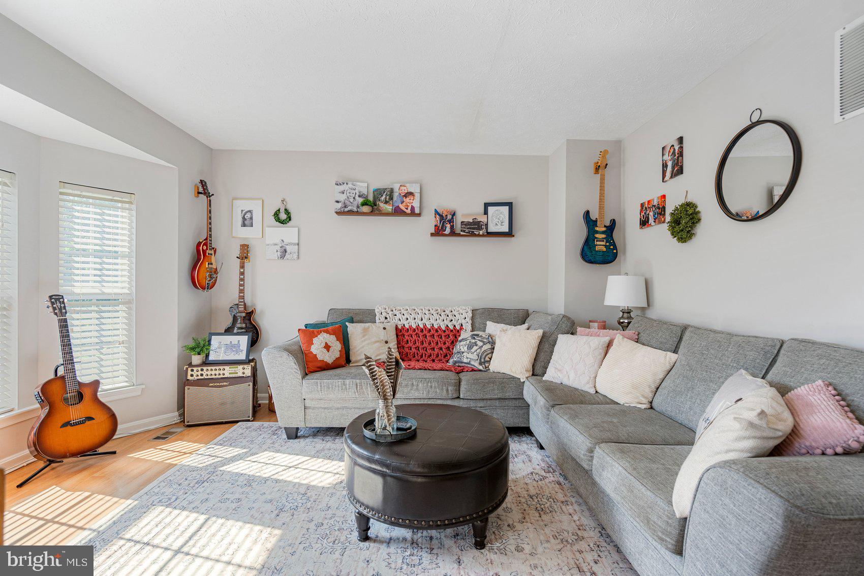 526 HARBOUR COURT
