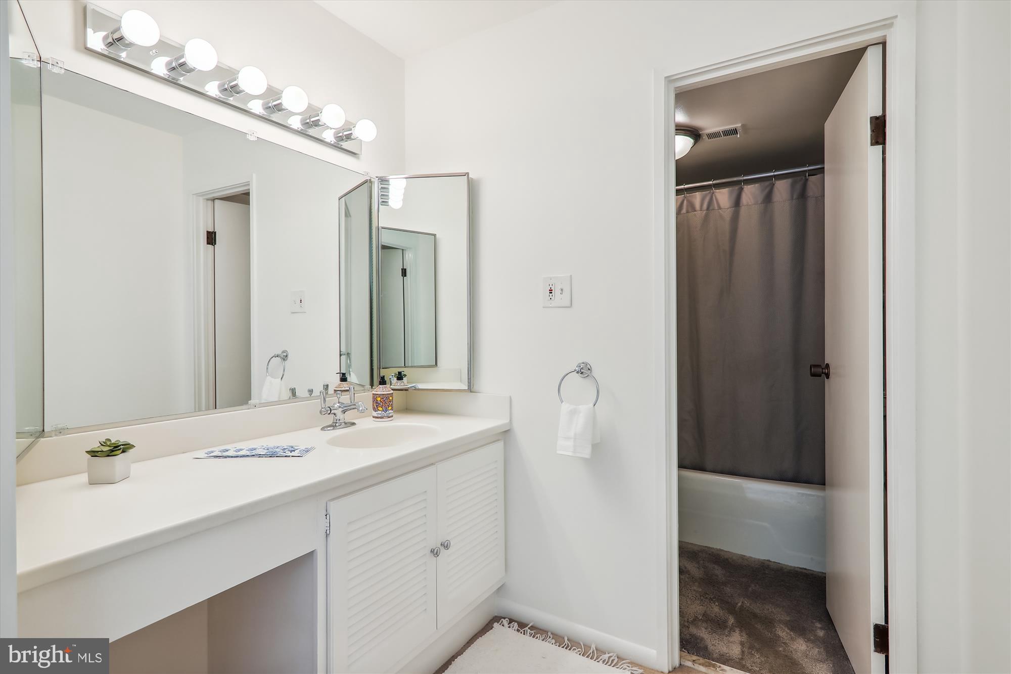 SUMNER VILLAGE - Residential