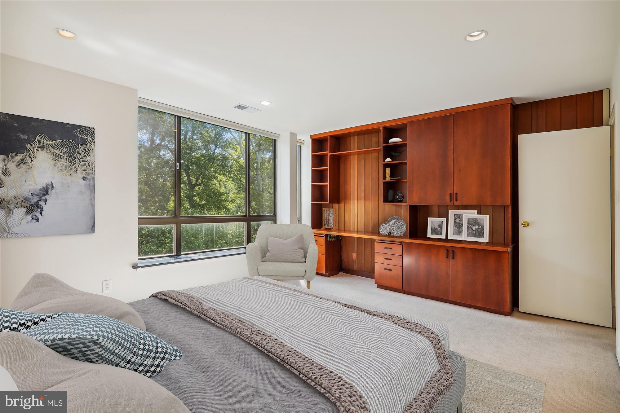 SUMNER VILLAGE - Residential